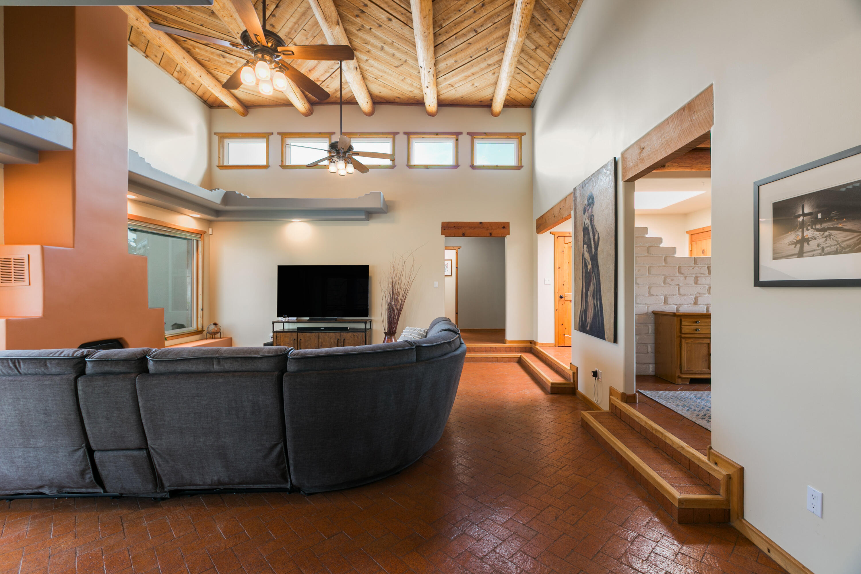 6816 TAMARISK Place NW