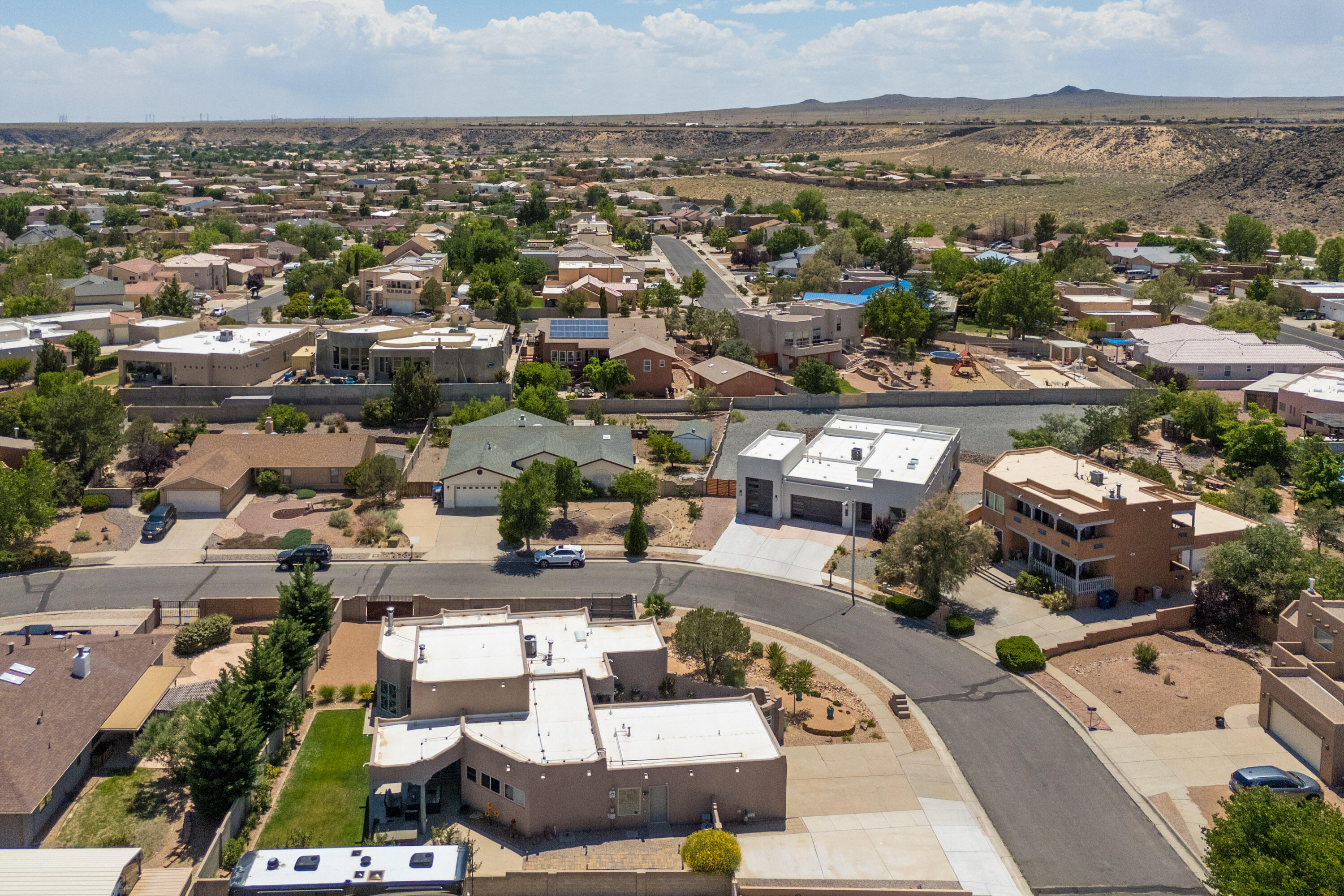 6816 TAMARISK Place NW