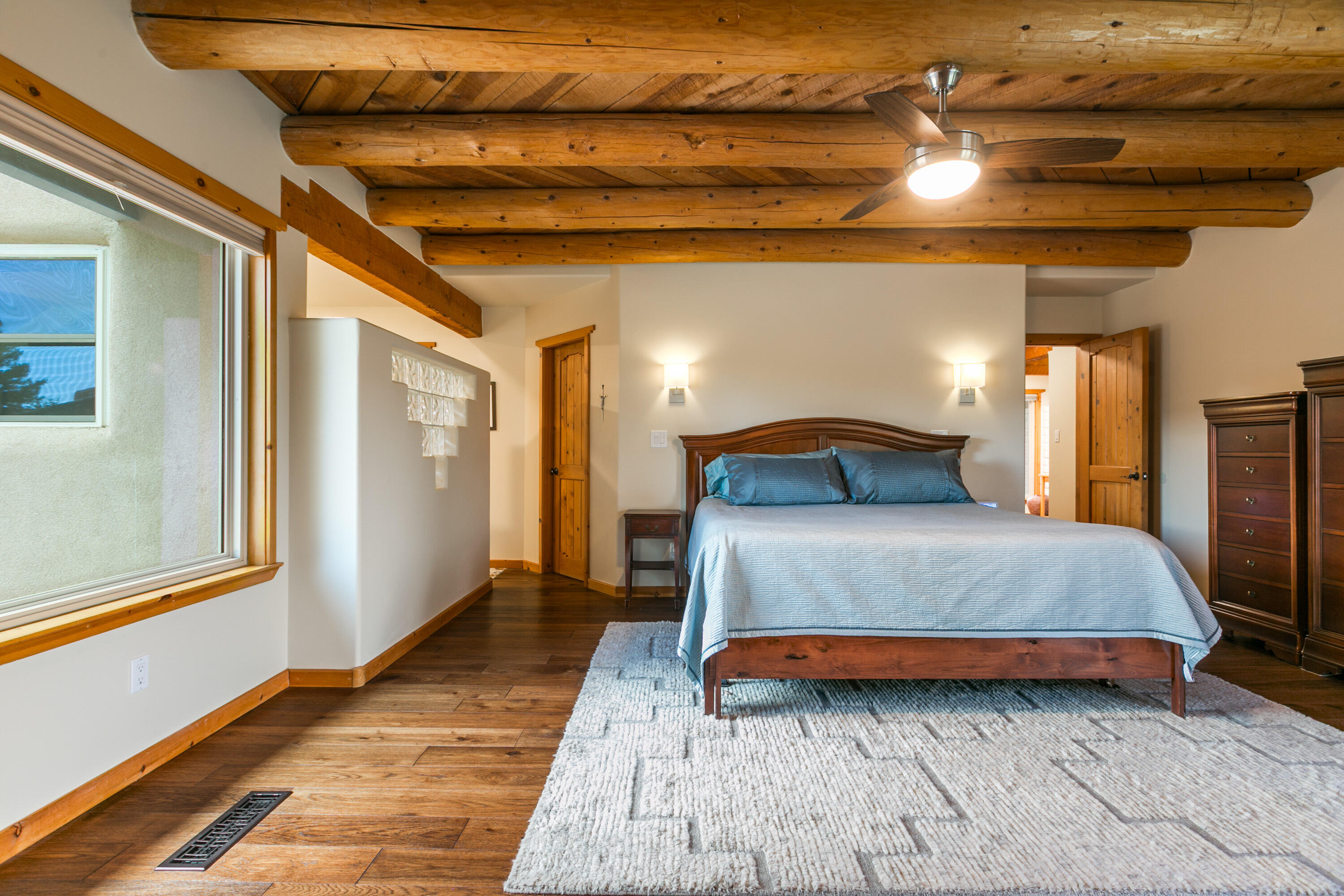 6816 TAMARISK Place NW