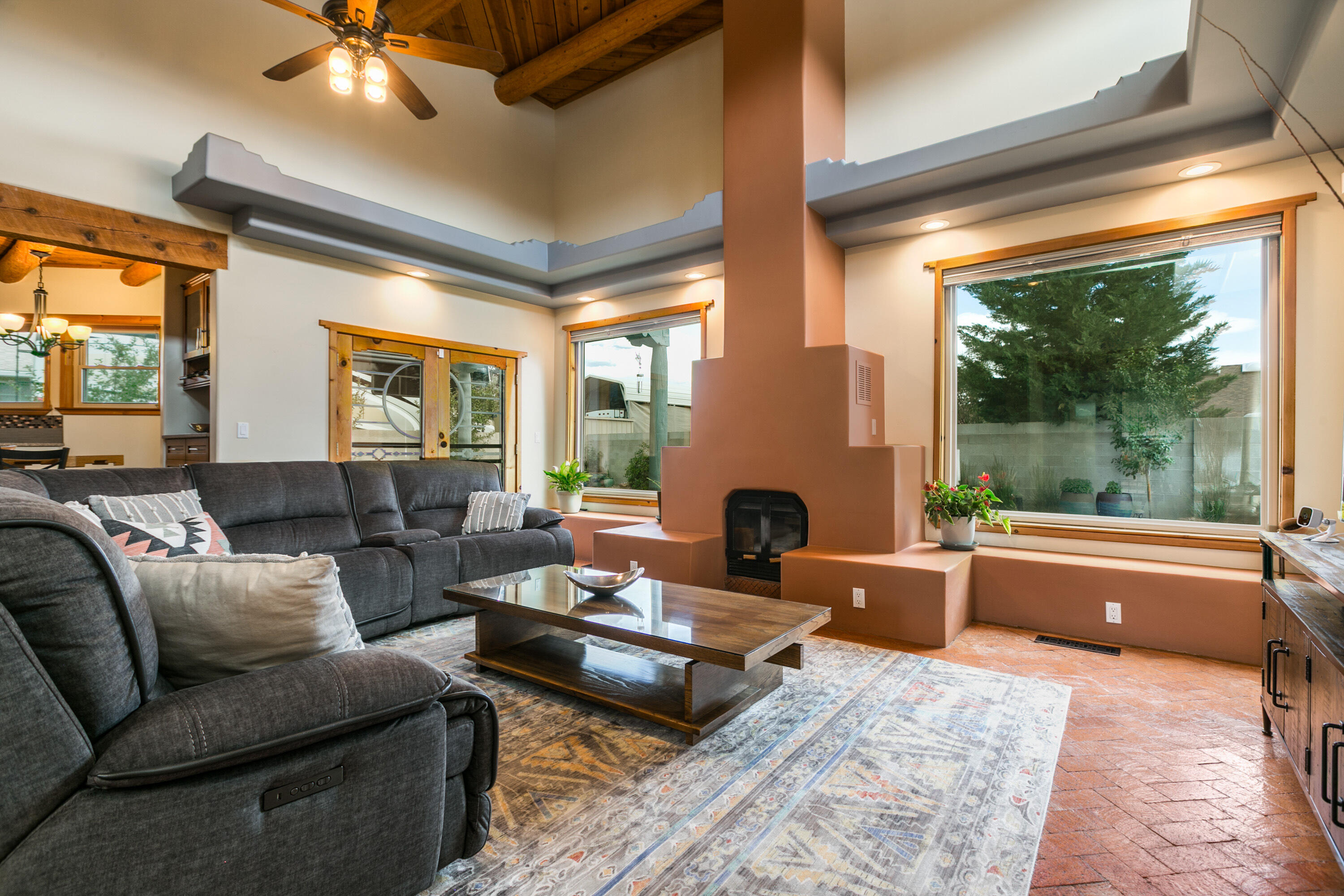 6816 TAMARISK Place NW