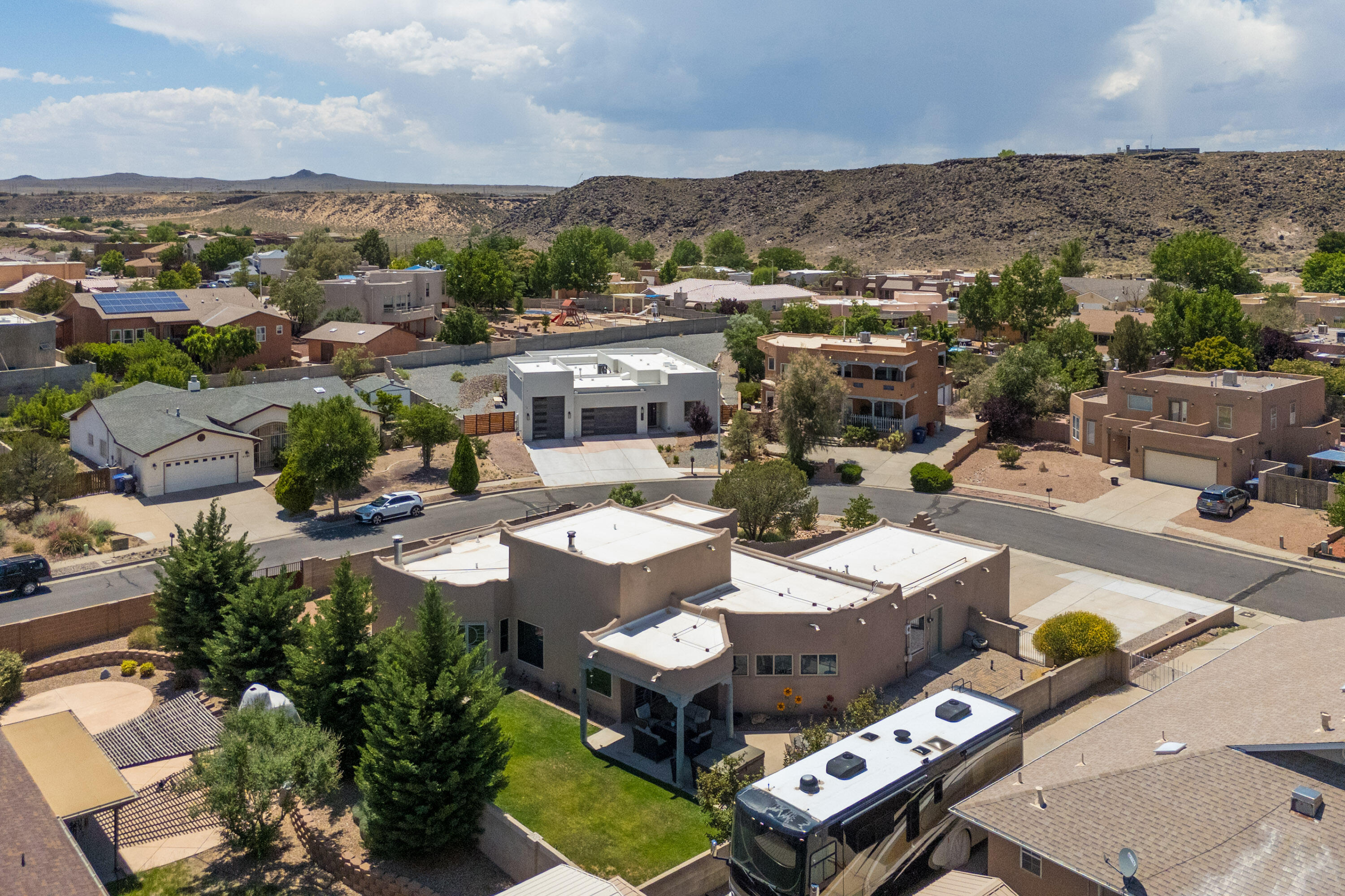 6816 TAMARISK Place NW