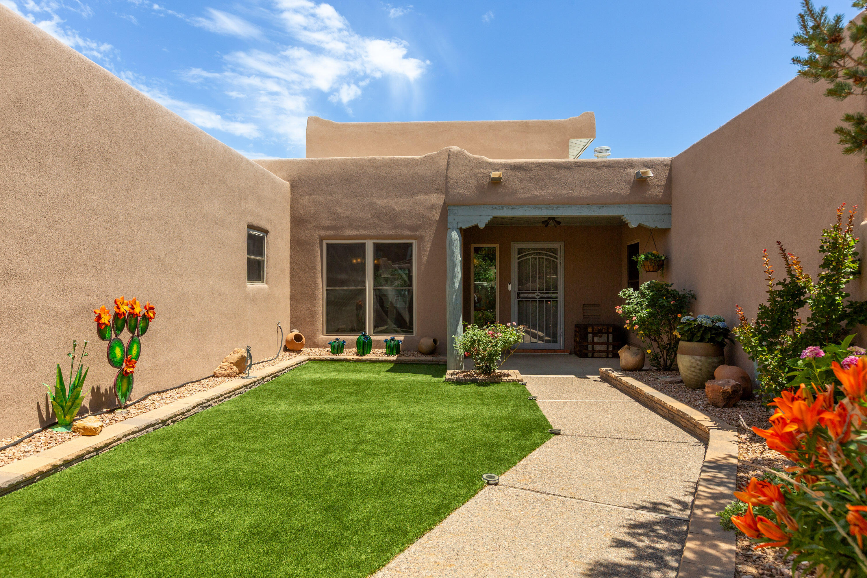 6816 TAMARISK Place NW