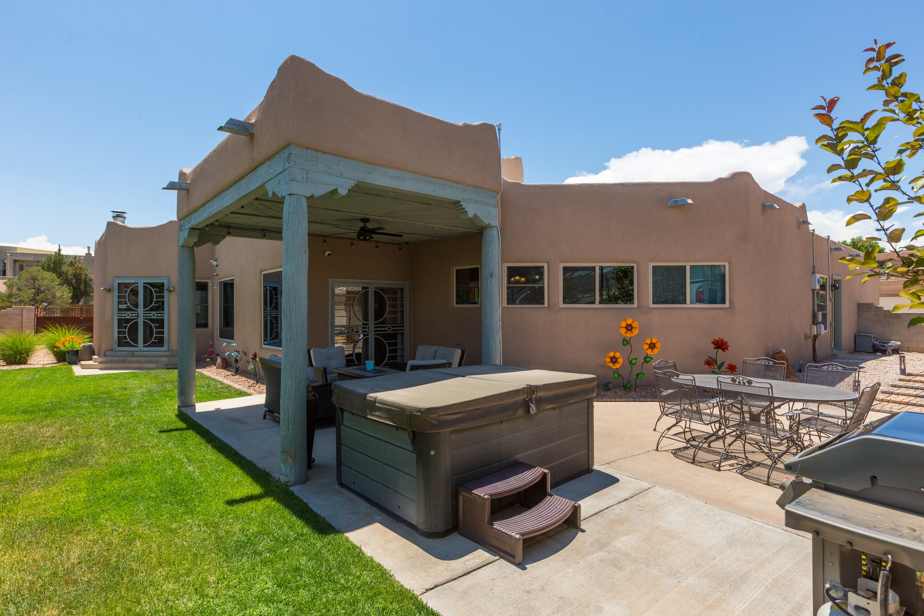 6816 TAMARISK Place NW