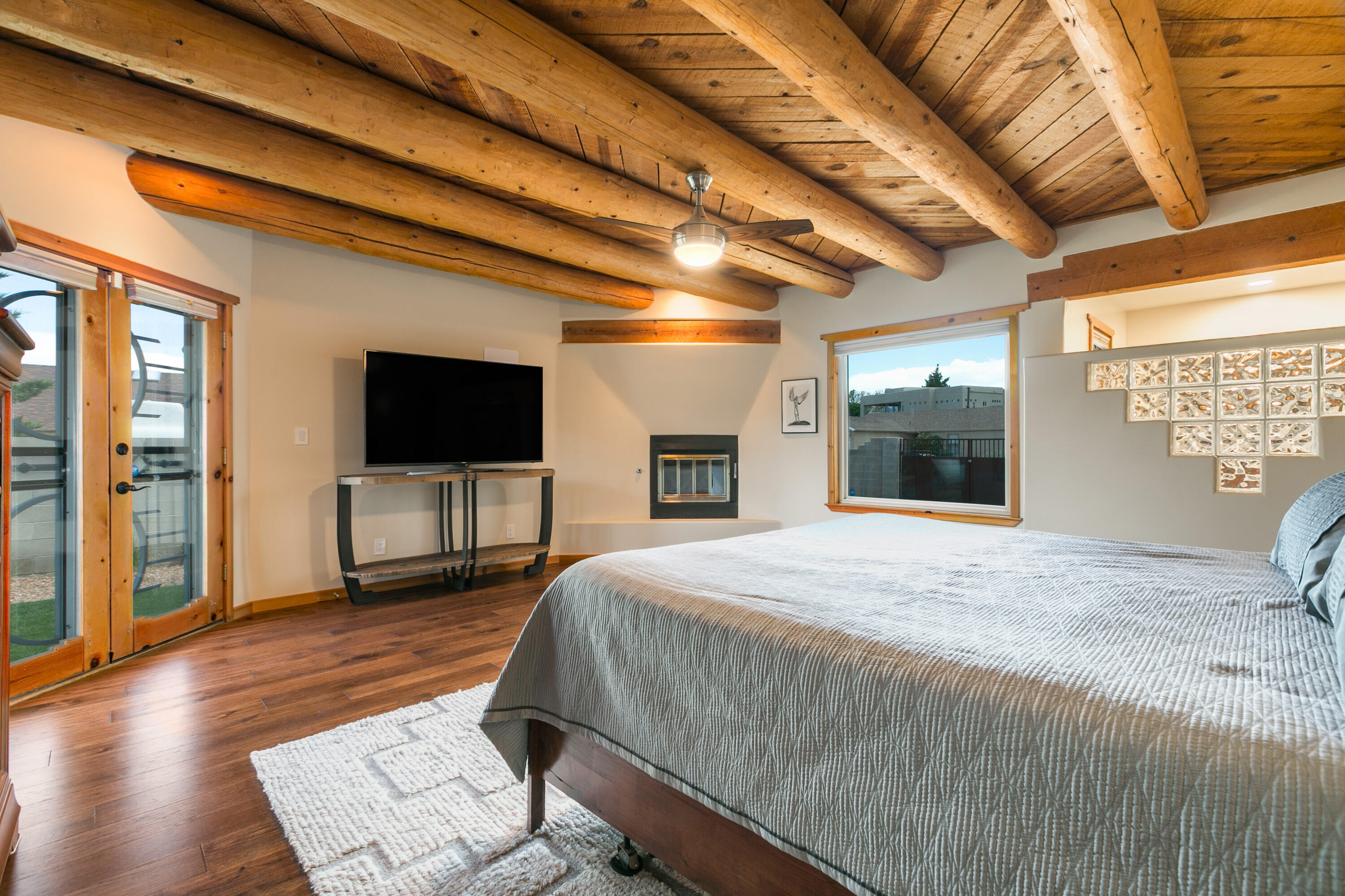 6816 TAMARISK Place NW