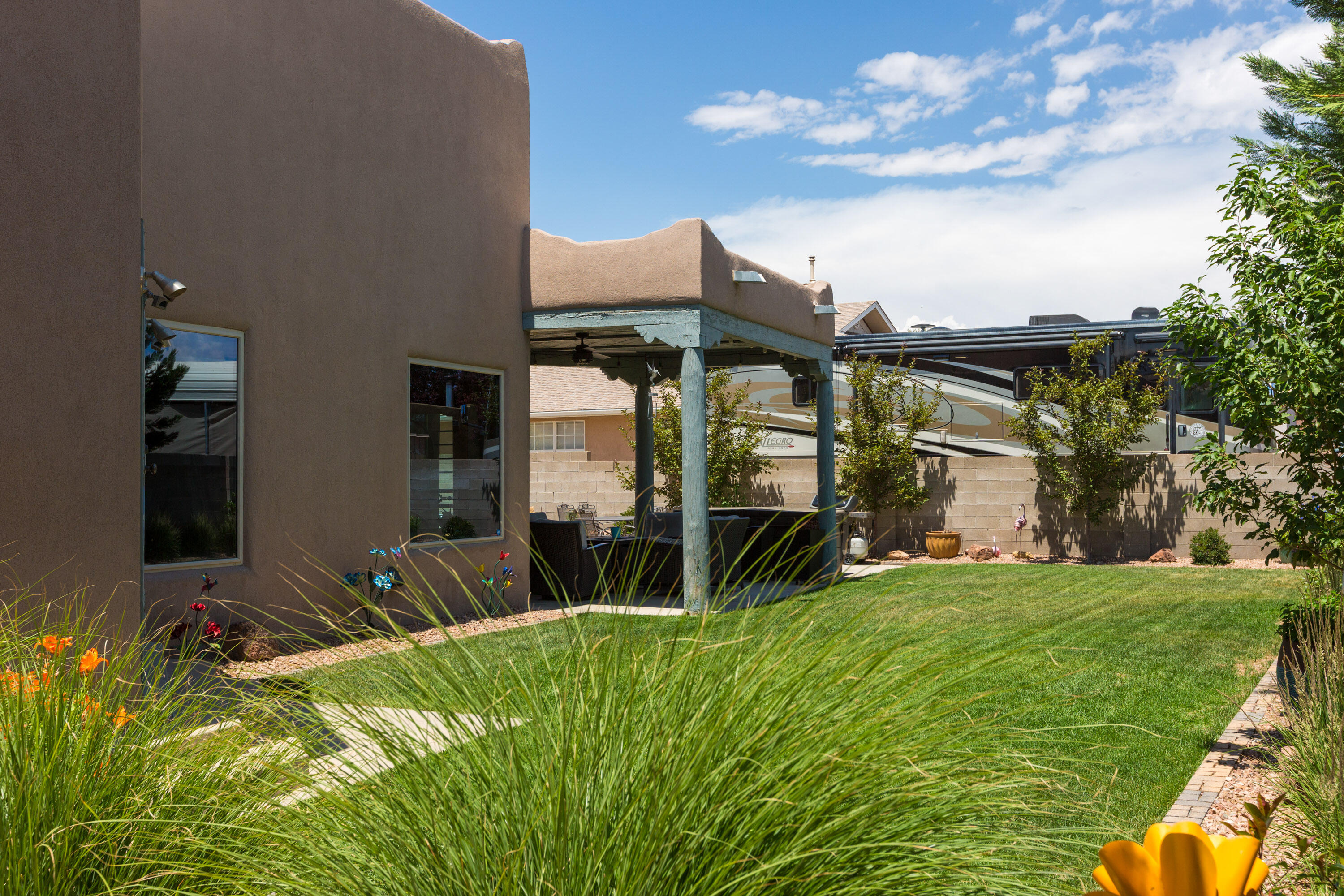 6816 TAMARISK Place NW