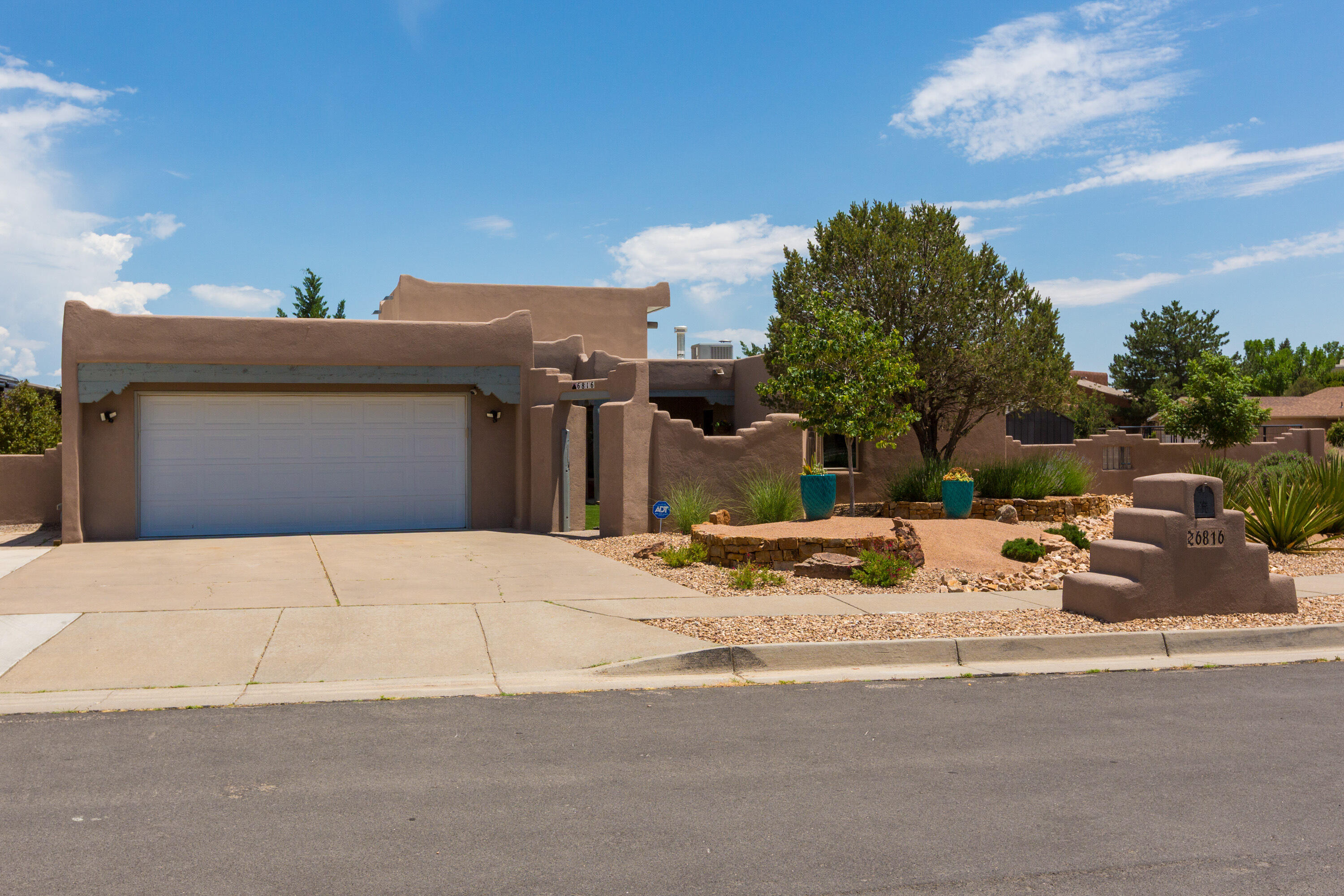 6816 TAMARISK Place NW