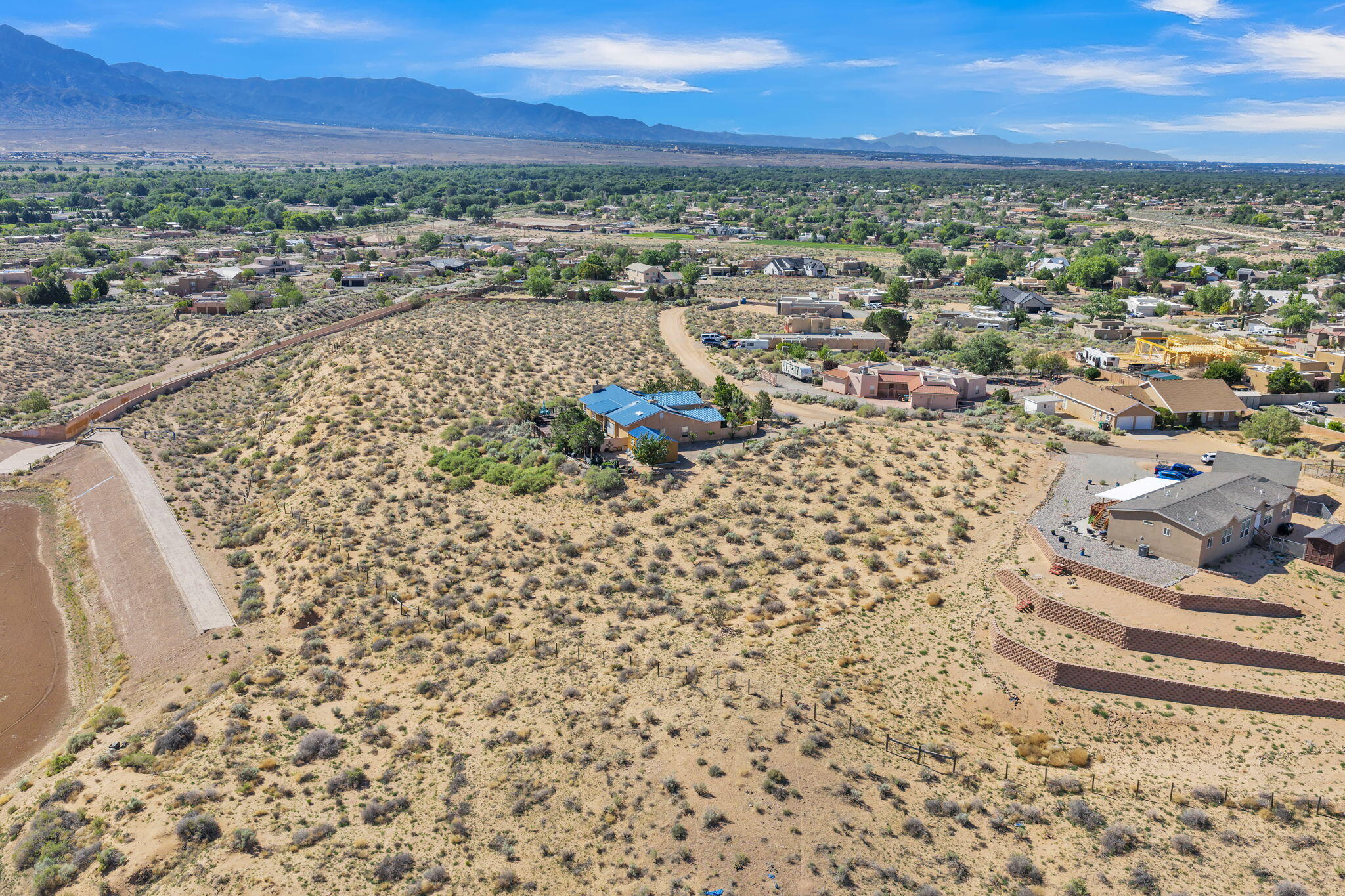 5909 Rio Salado Loop NE