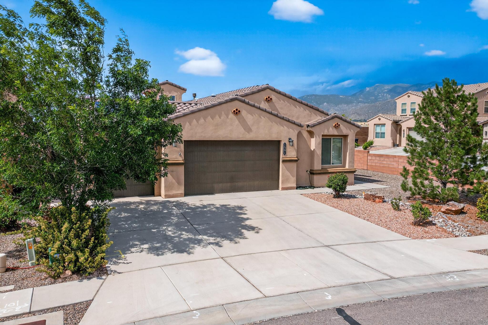 1501 BARBARO Drive SE