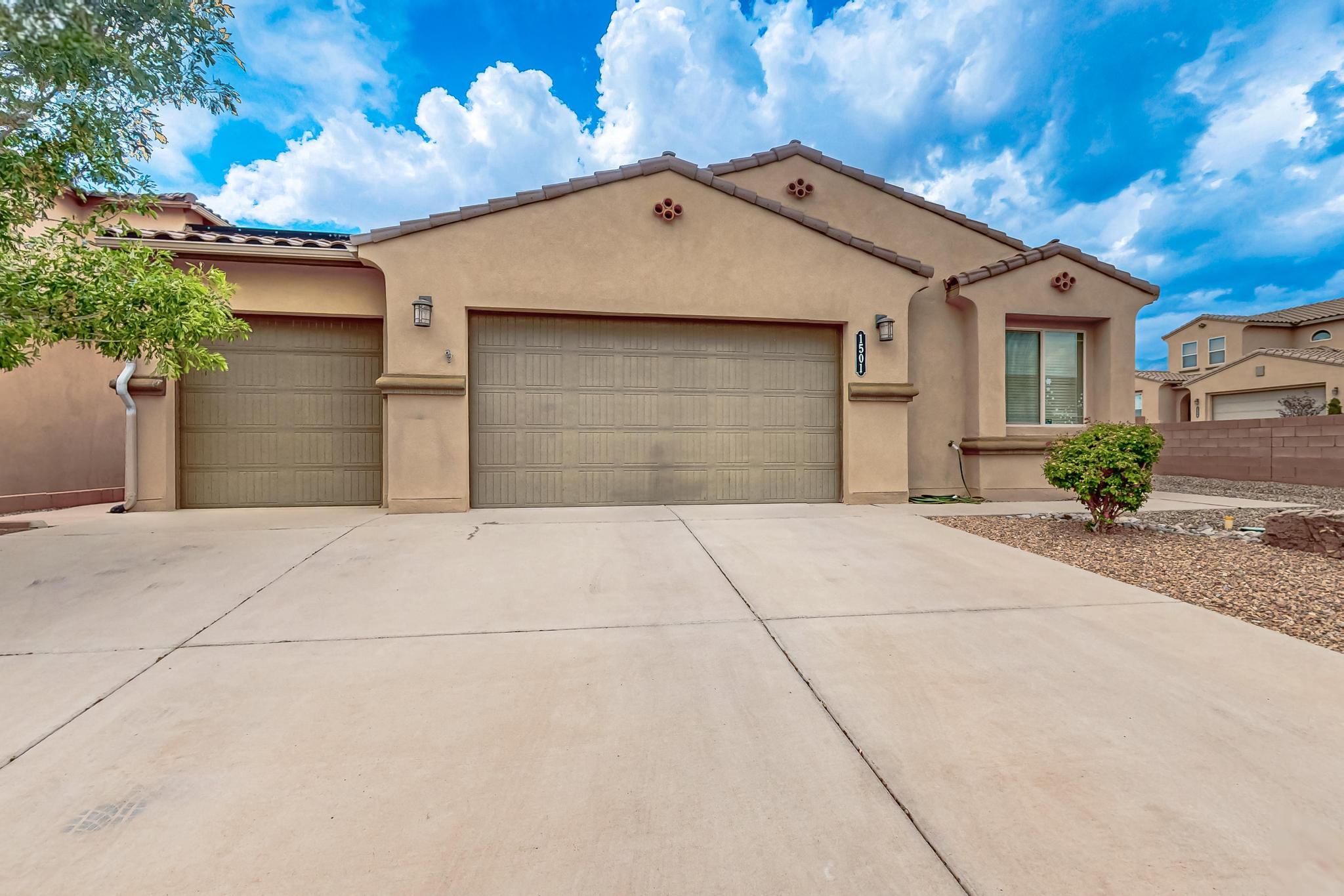 1501 BARBARO Drive SE