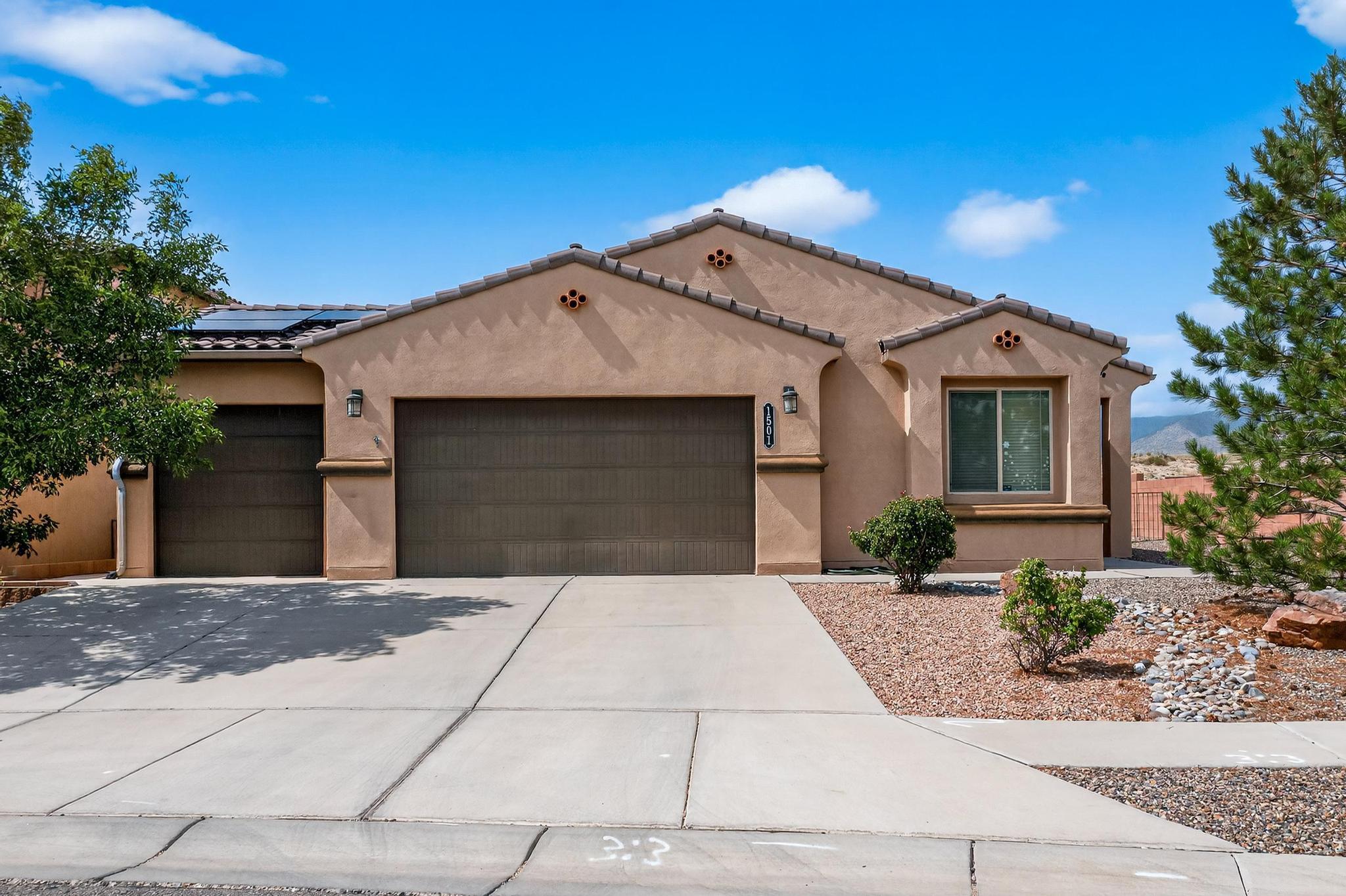 1501 BARBARO Drive SE