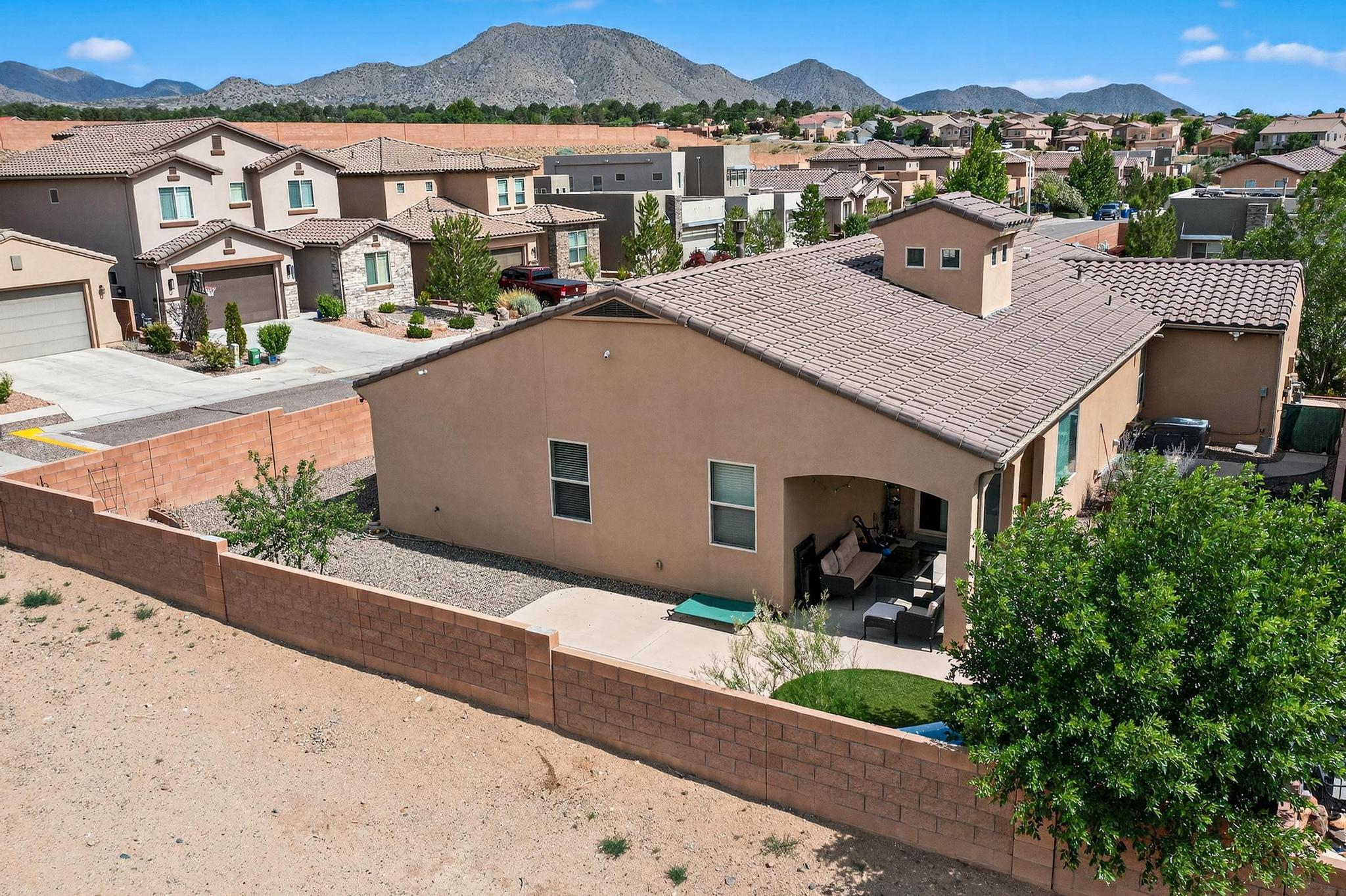 1501 BARBARO Drive SE
