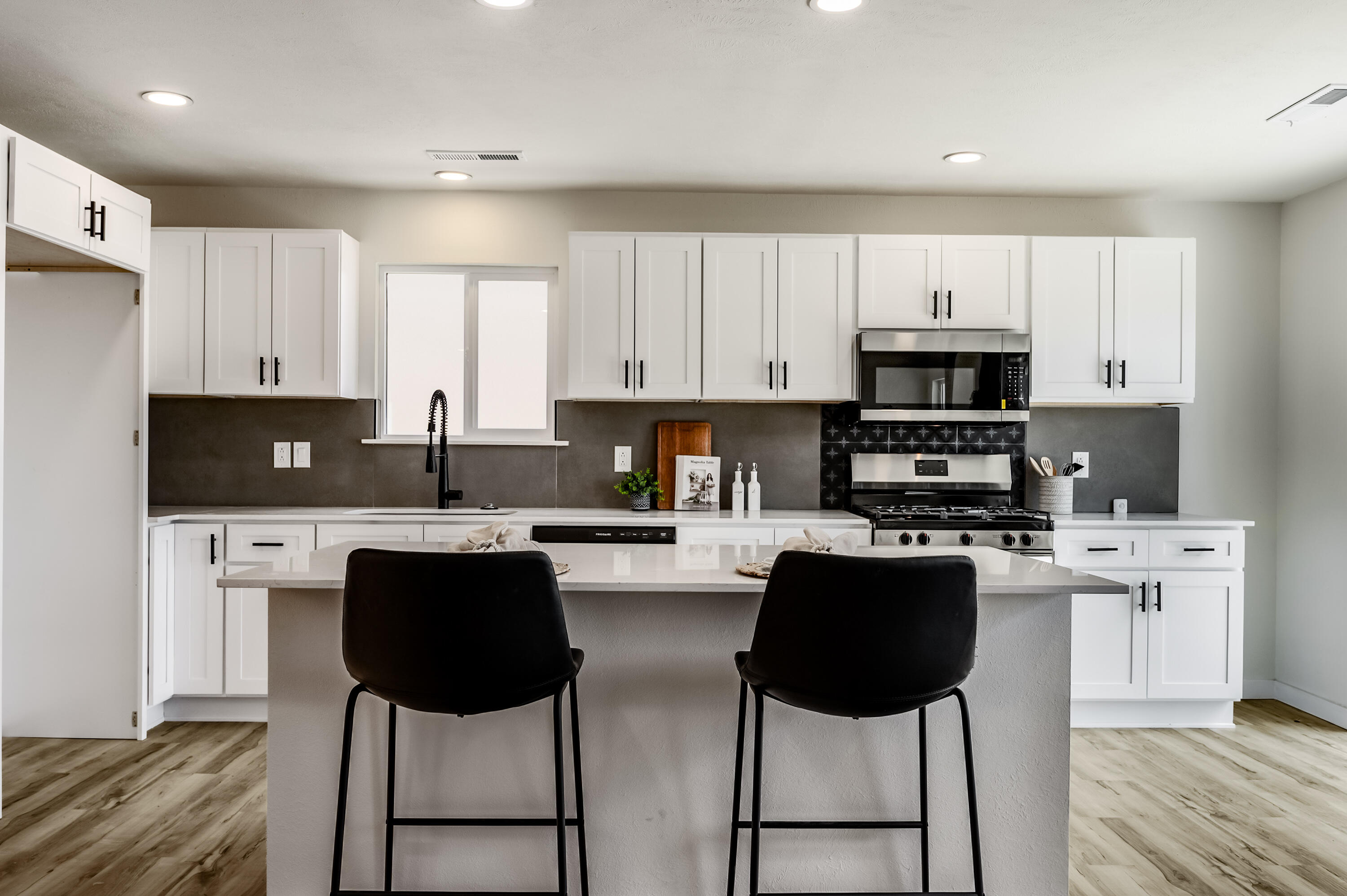 12008 MORROW Avenue NE