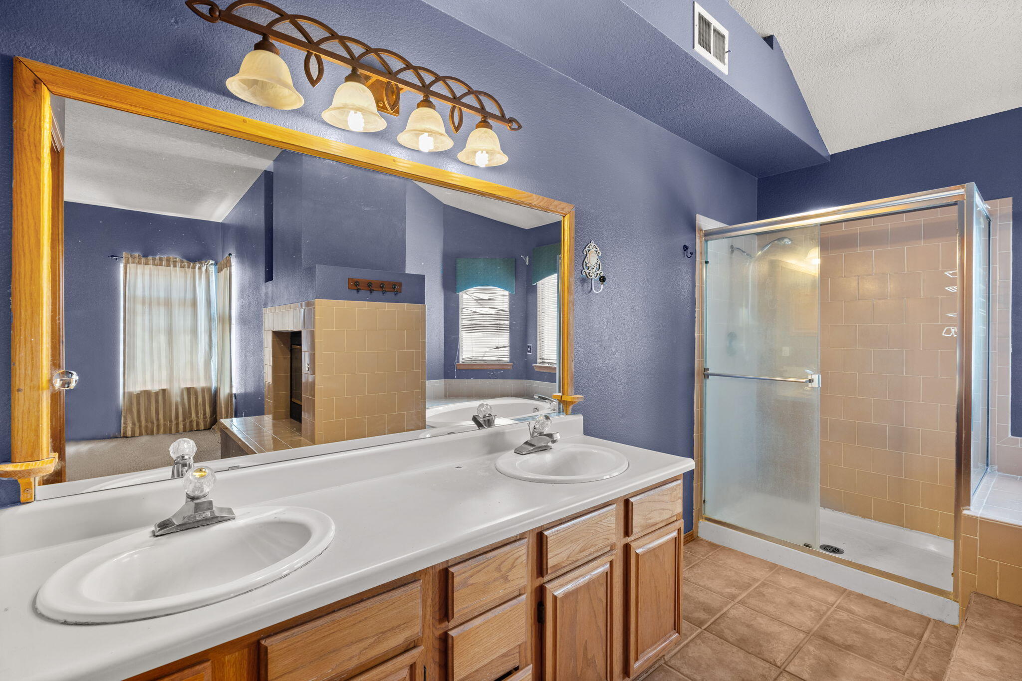 7104 SUNROSE Drive NW