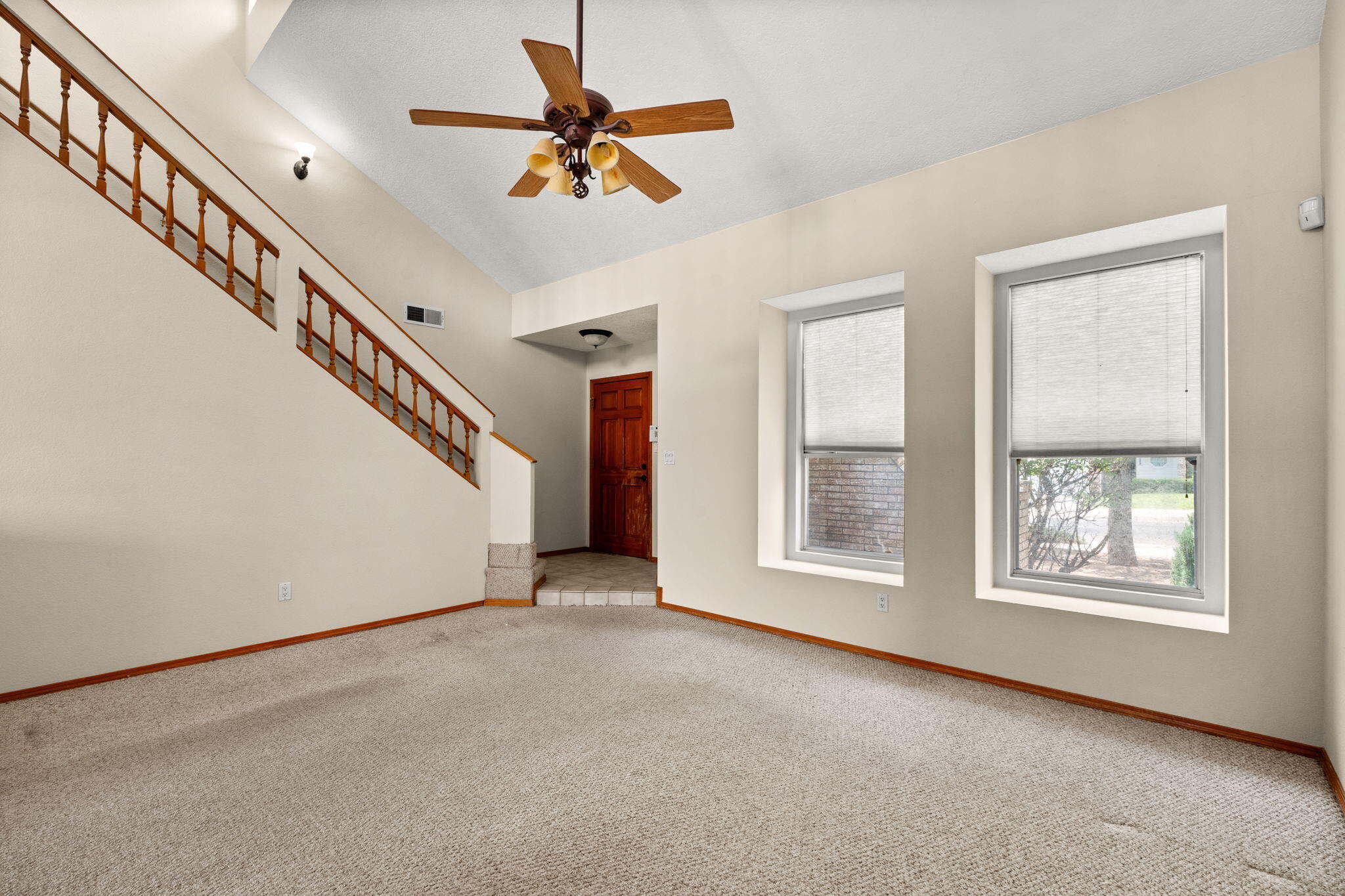 7104 SUNROSE Drive NW