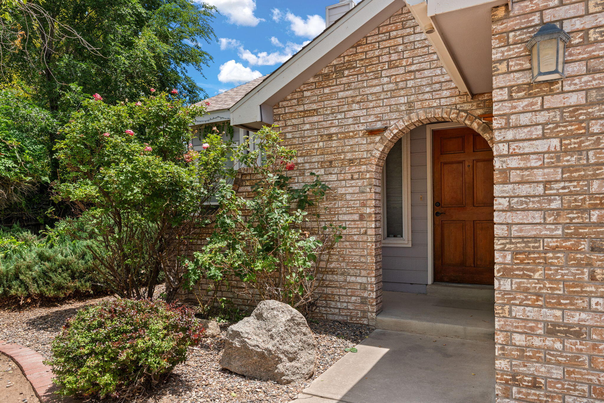 7104 SUNROSE Drive NW