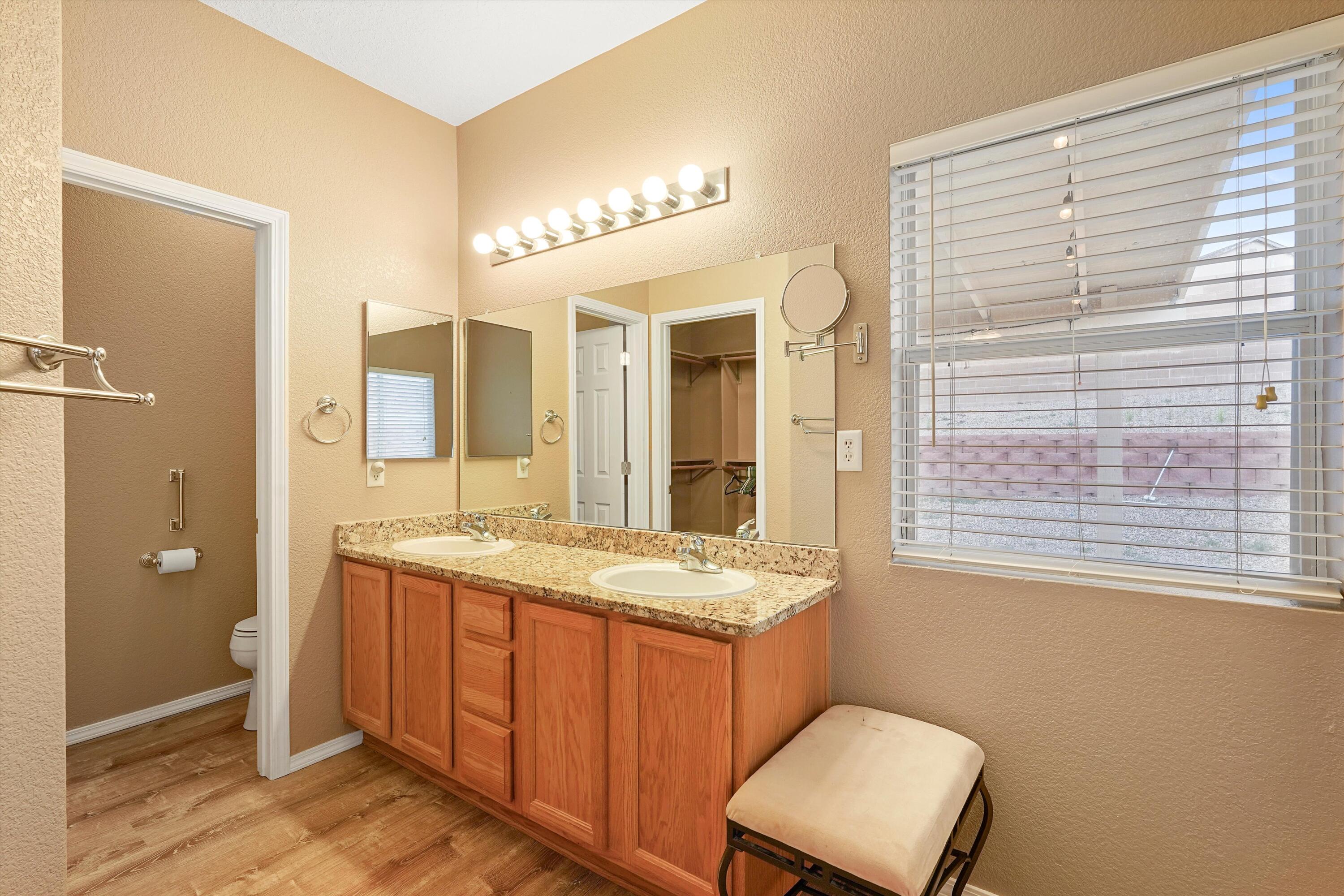 5443 RESERVE Court NE