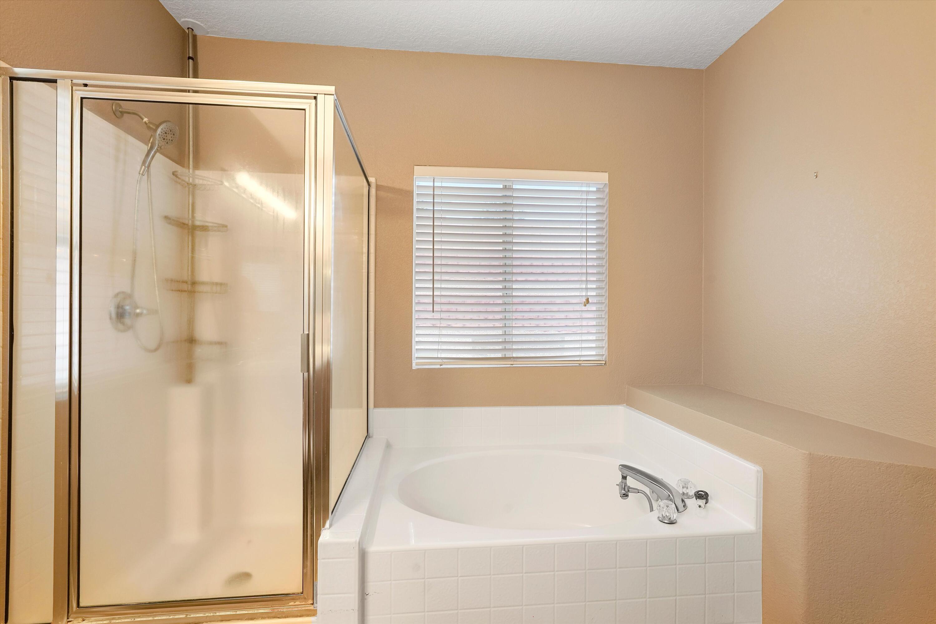 5443 RESERVE Court NE