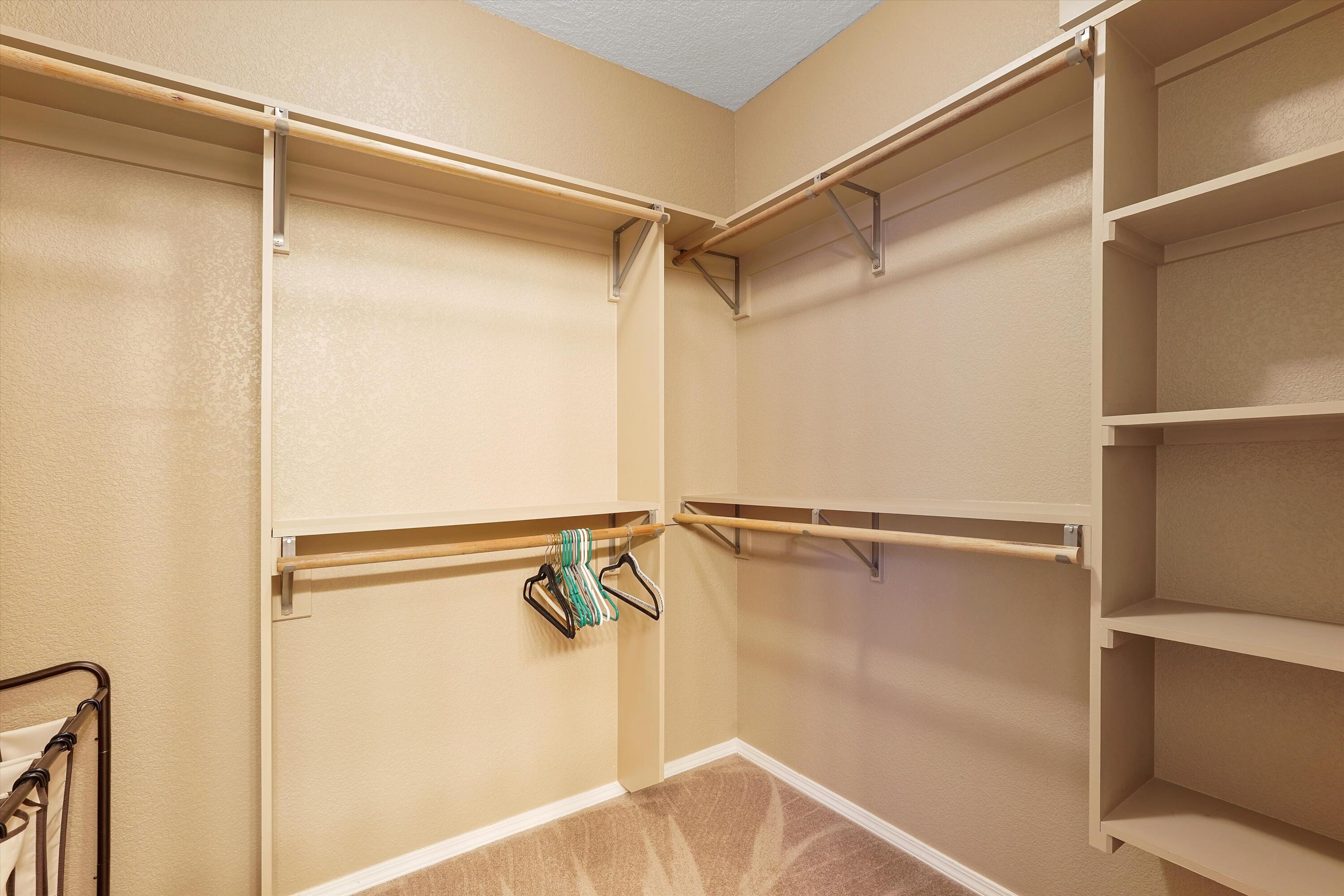 5443 RESERVE Court NE