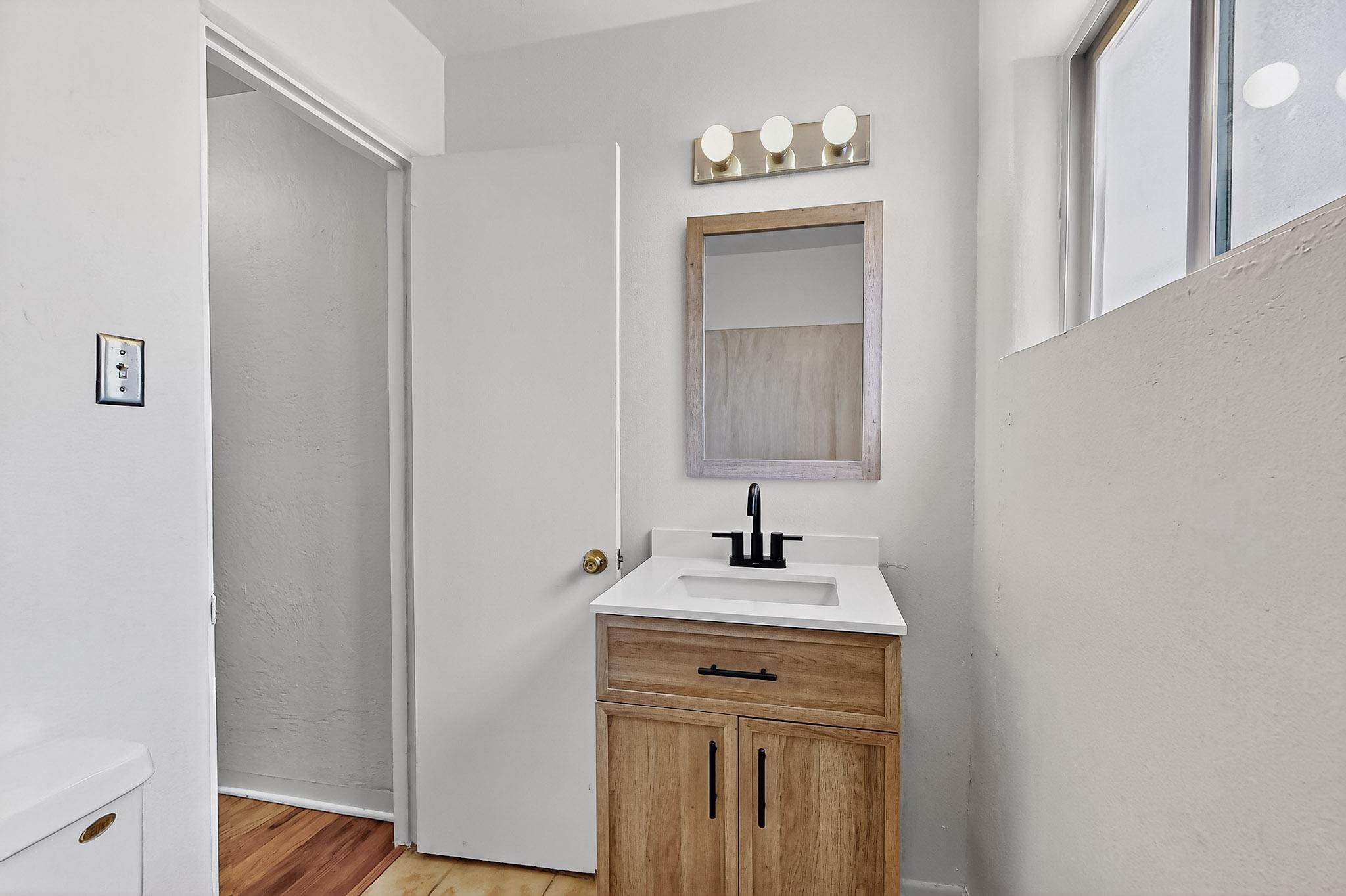 3805-3807 THAXTON Avenue SE