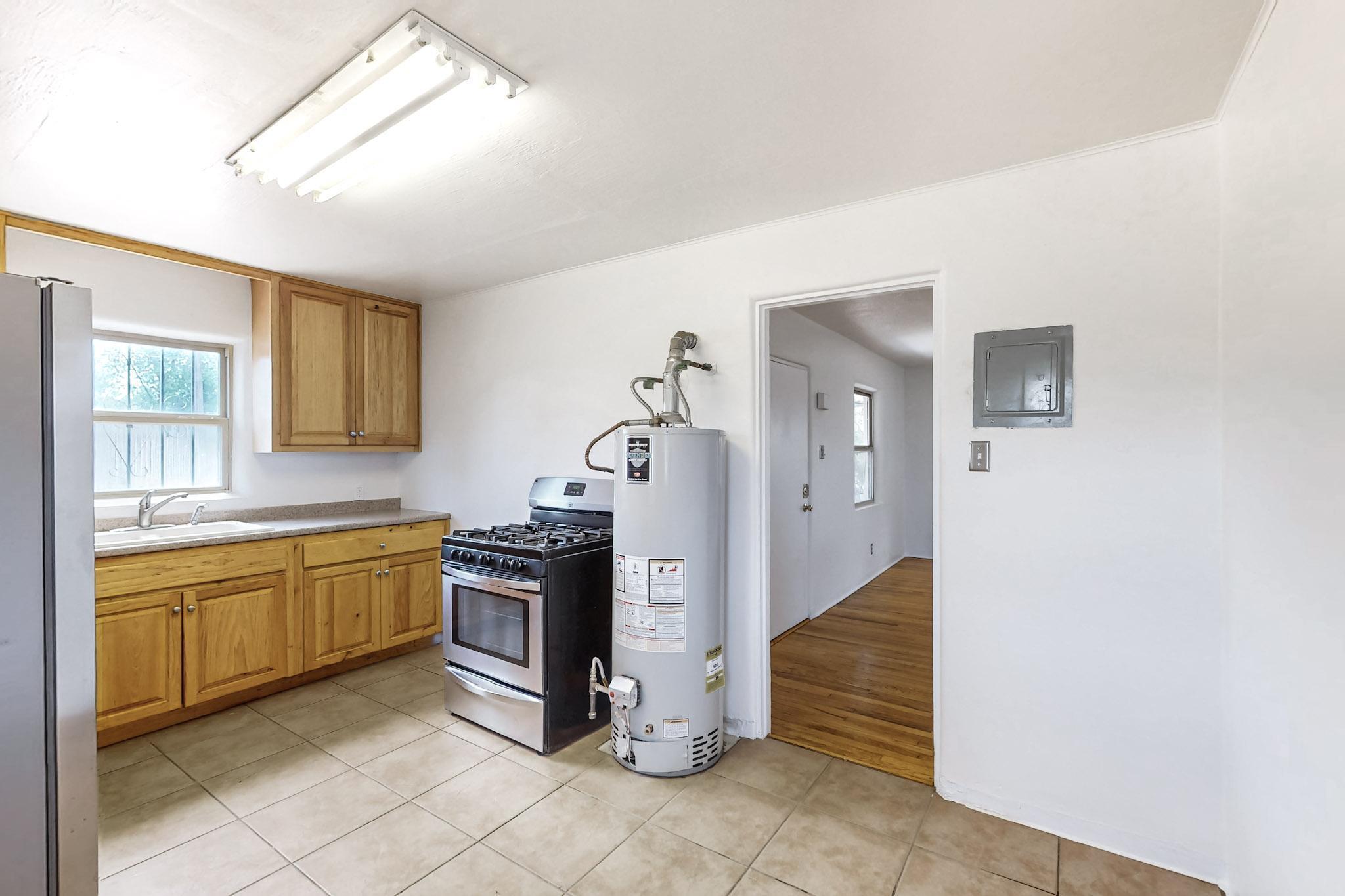 3805-3807 THAXTON Avenue SE