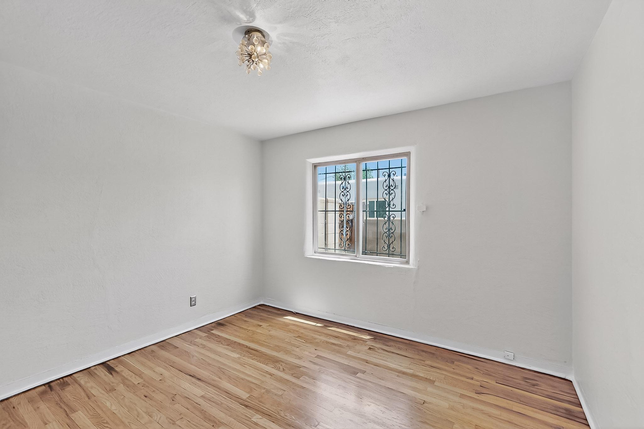 3805-3807 THAXTON Avenue SE