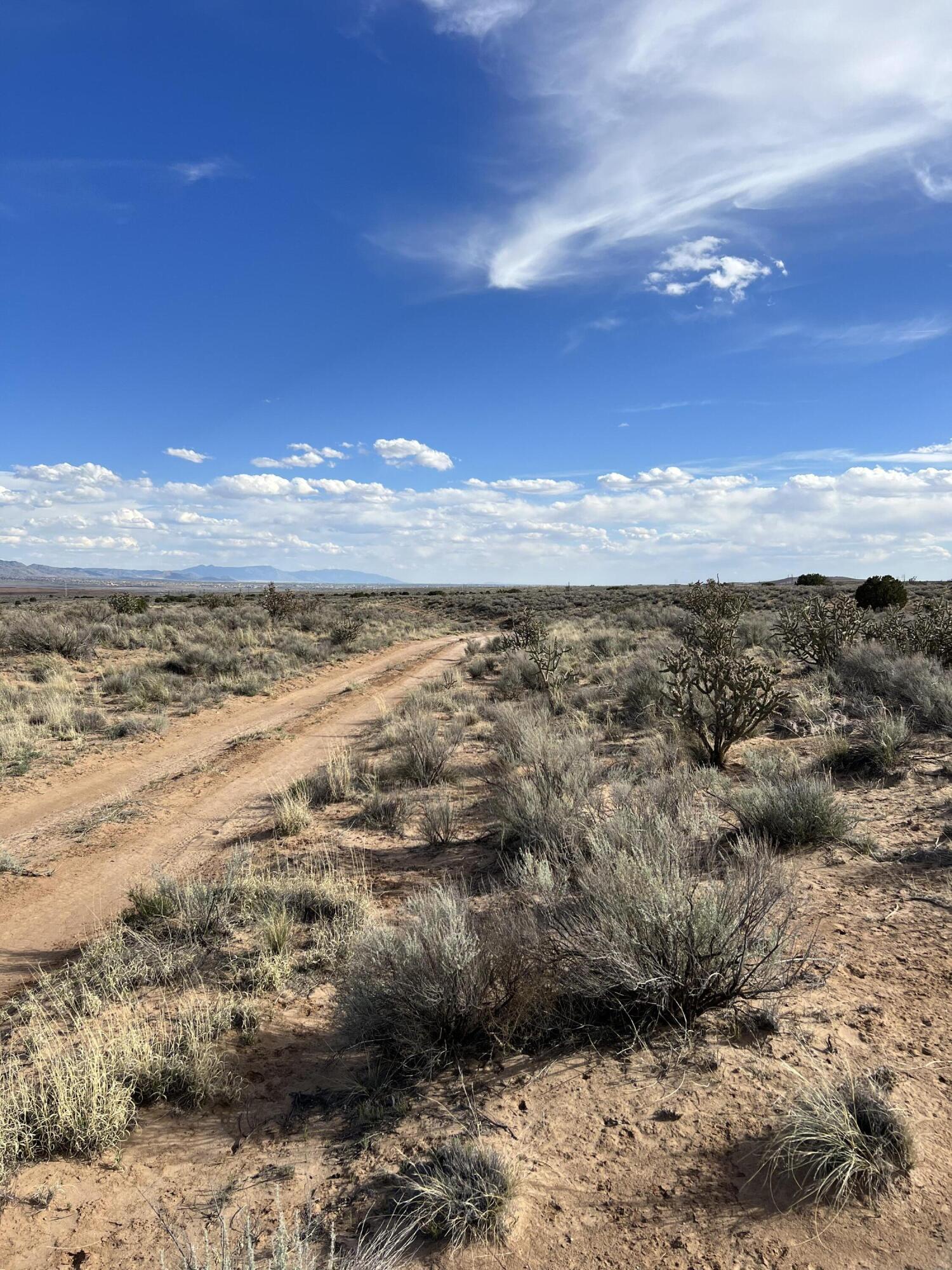 5019/5023 Villanelle Road