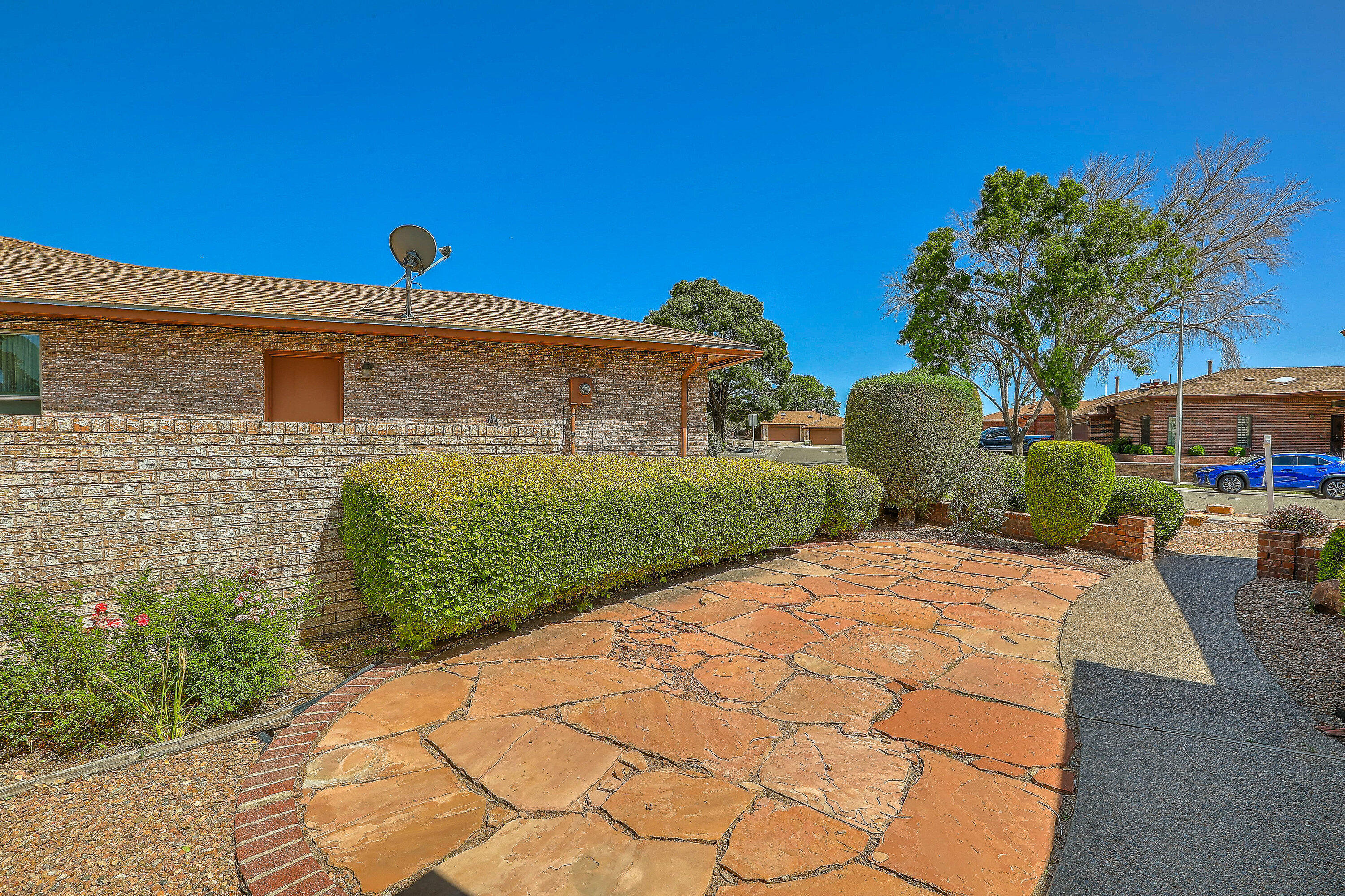 9339 ADMIRAL LOWELL Place NE