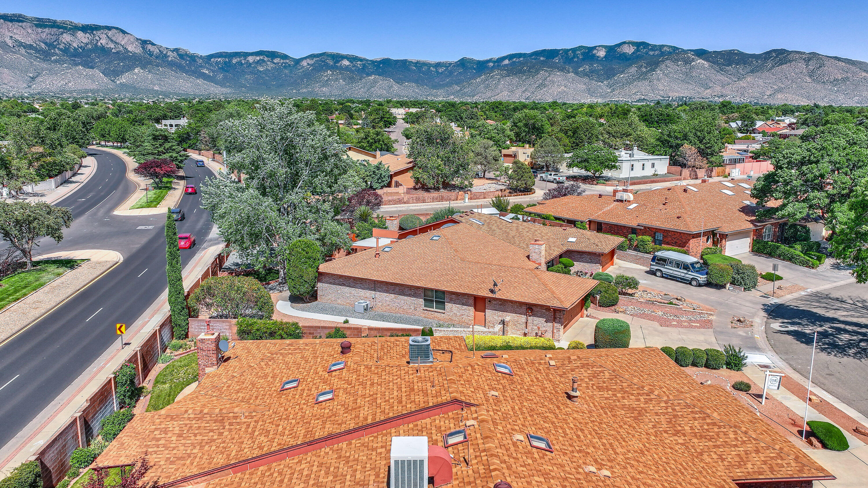 9339 ADMIRAL LOWELL Place NE