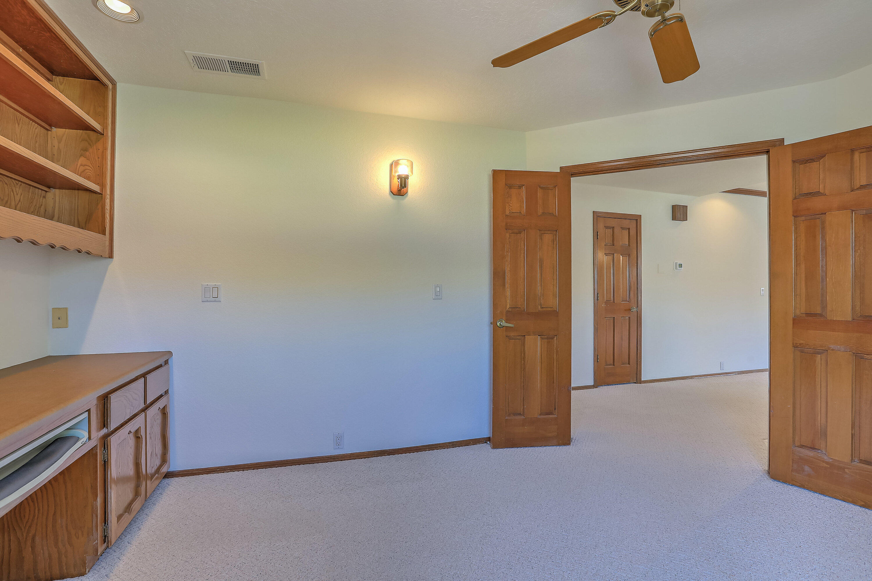 9339 ADMIRAL LOWELL Place NE