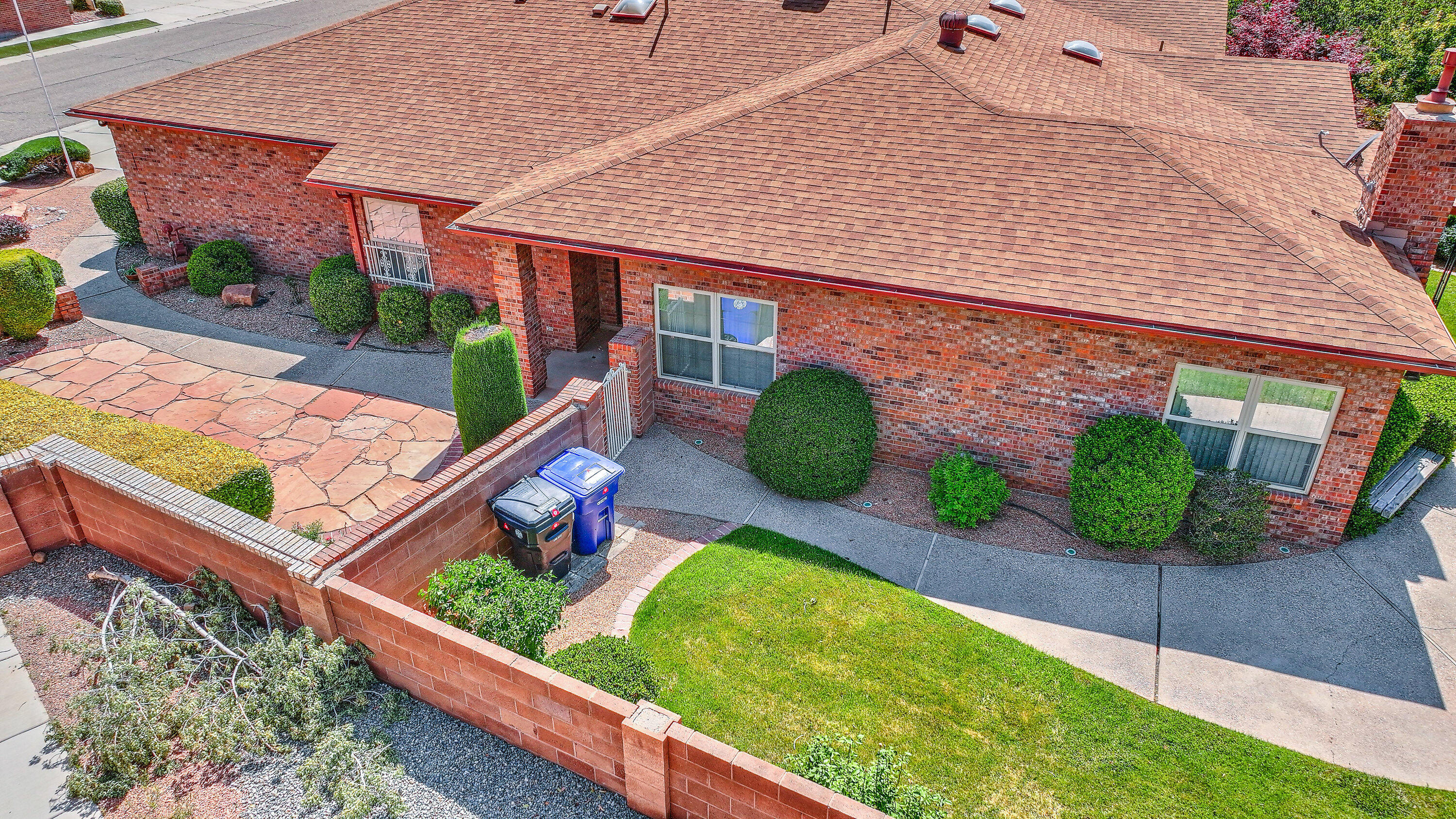 9339 ADMIRAL LOWELL Place NE