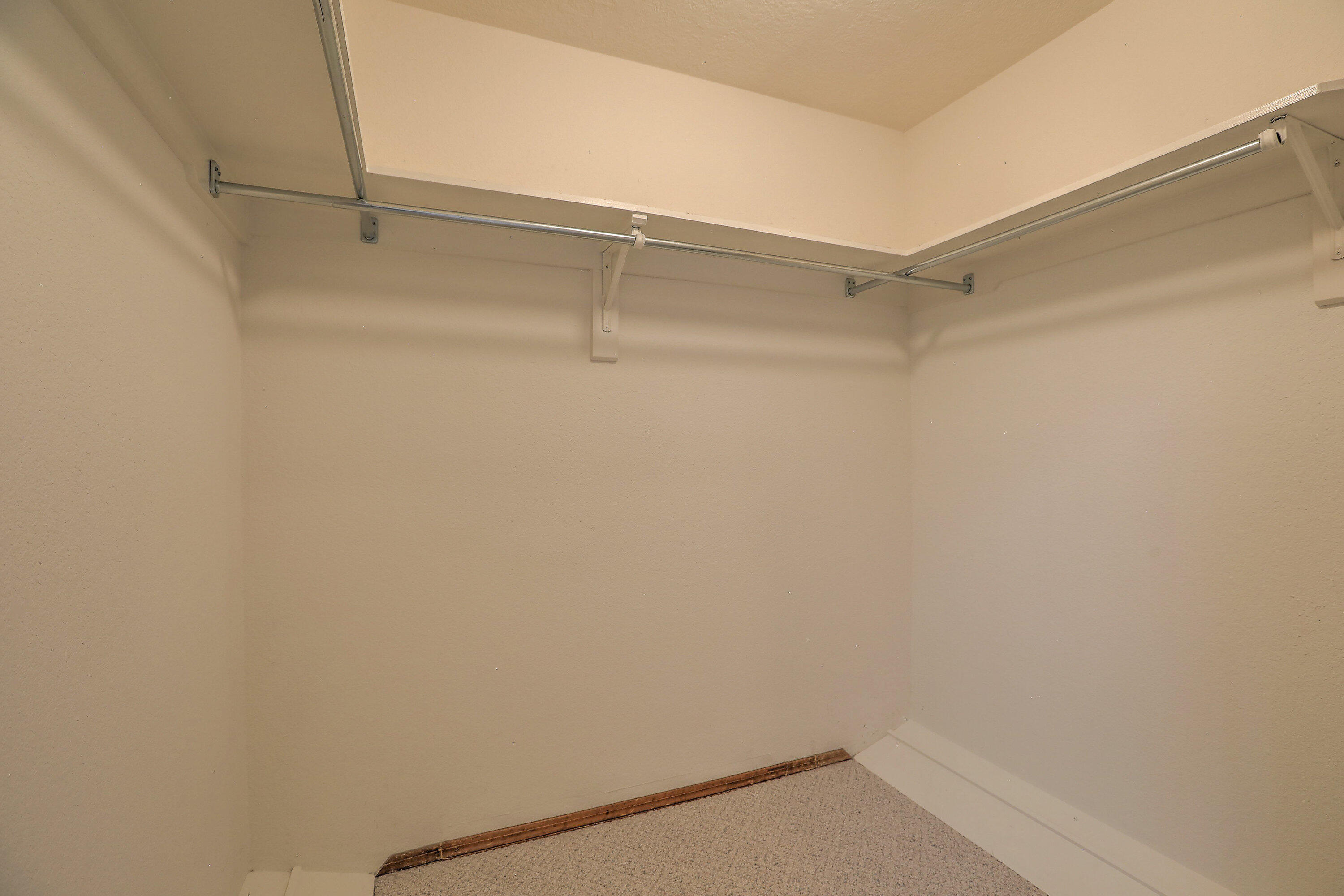 9339 ADMIRAL LOWELL Place NE