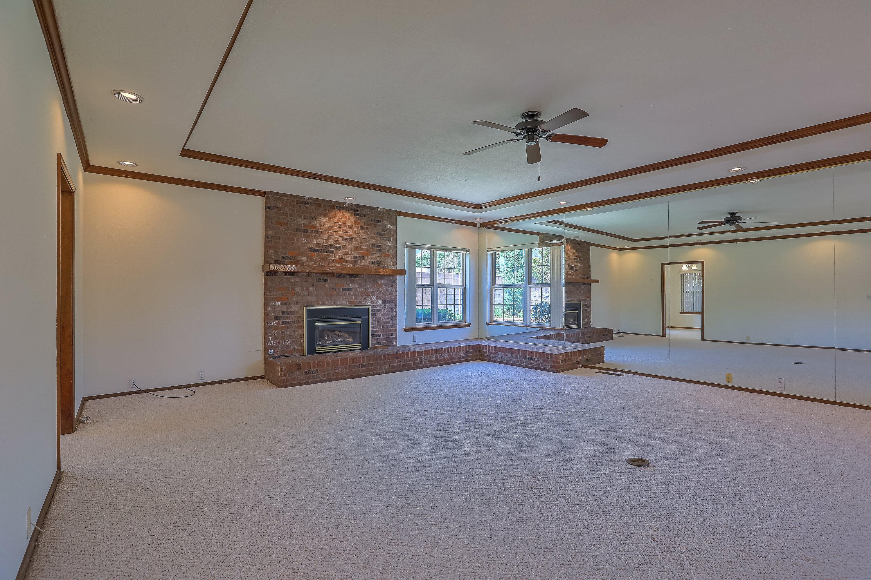 9339 ADMIRAL LOWELL Place NE