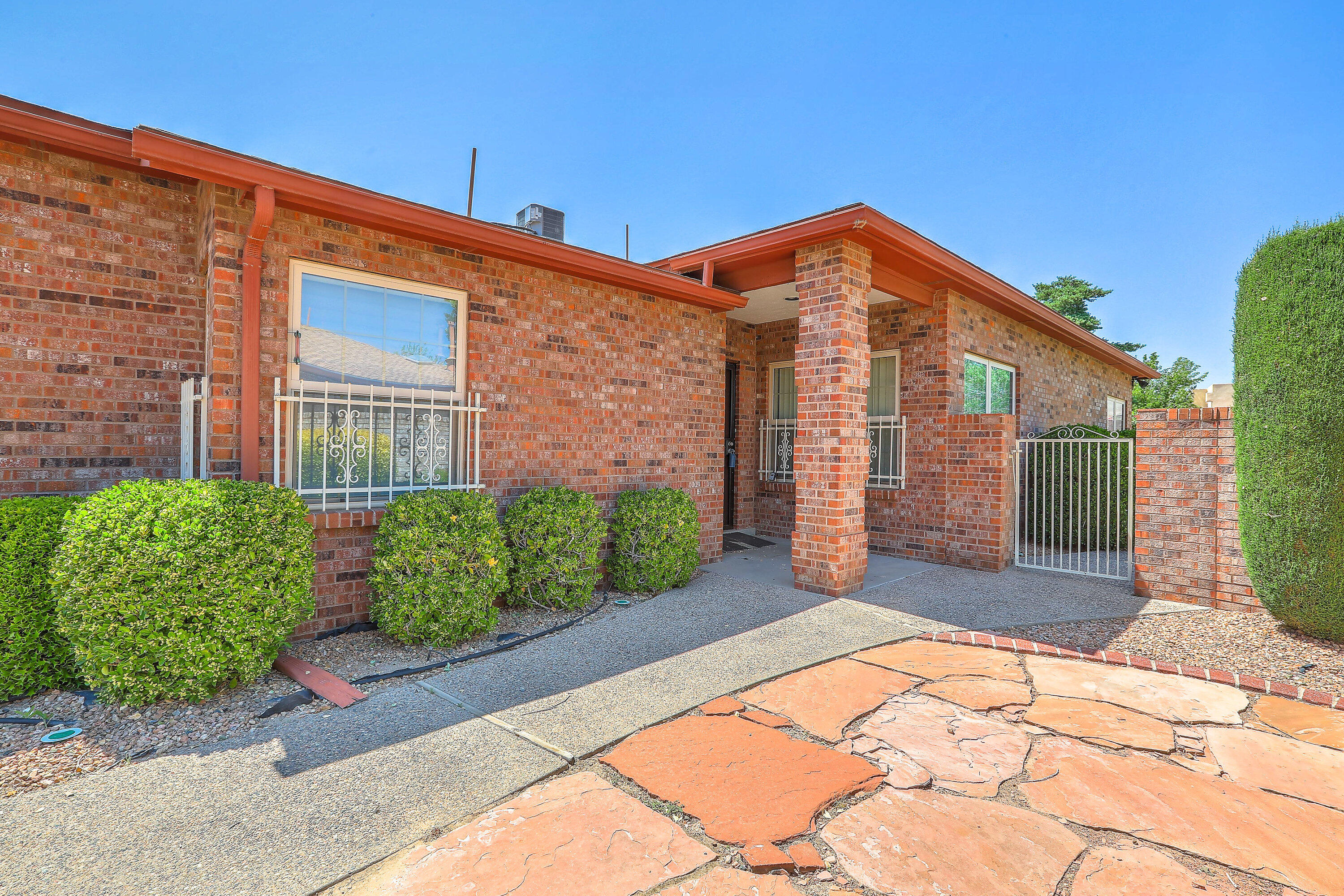 9339 ADMIRAL LOWELL Place NE