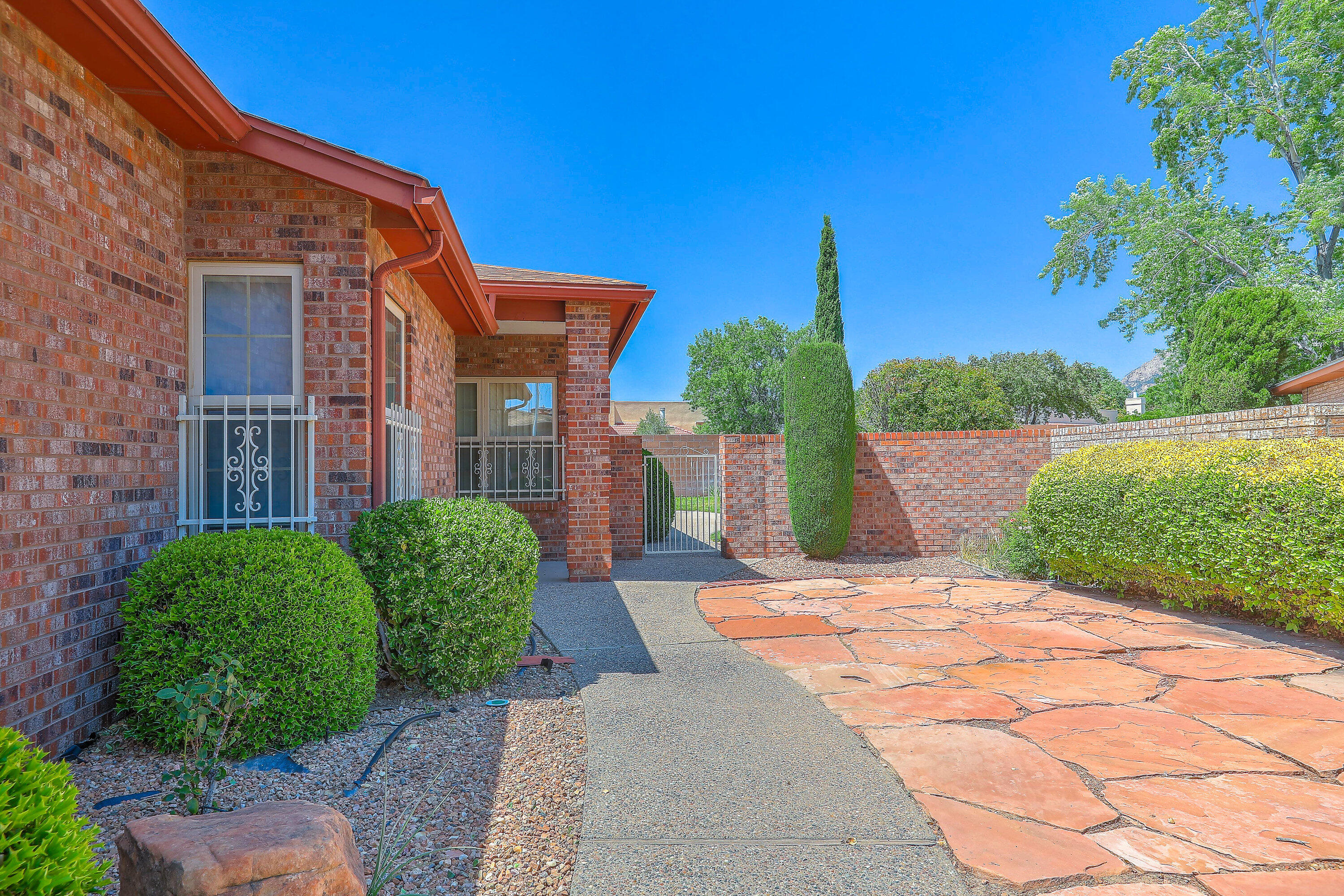 9339 ADMIRAL LOWELL Place NE