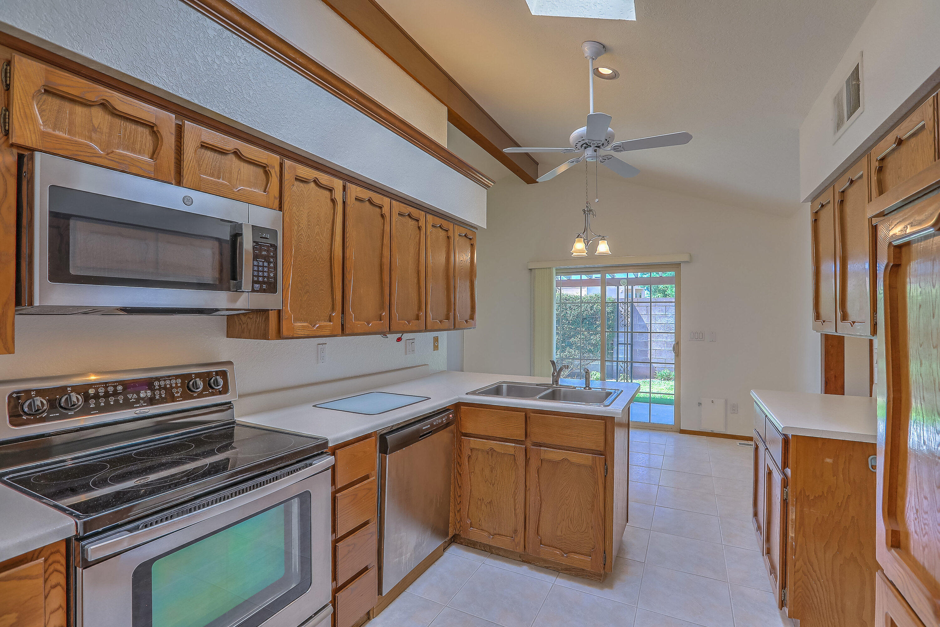 9339 ADMIRAL LOWELL Place NE