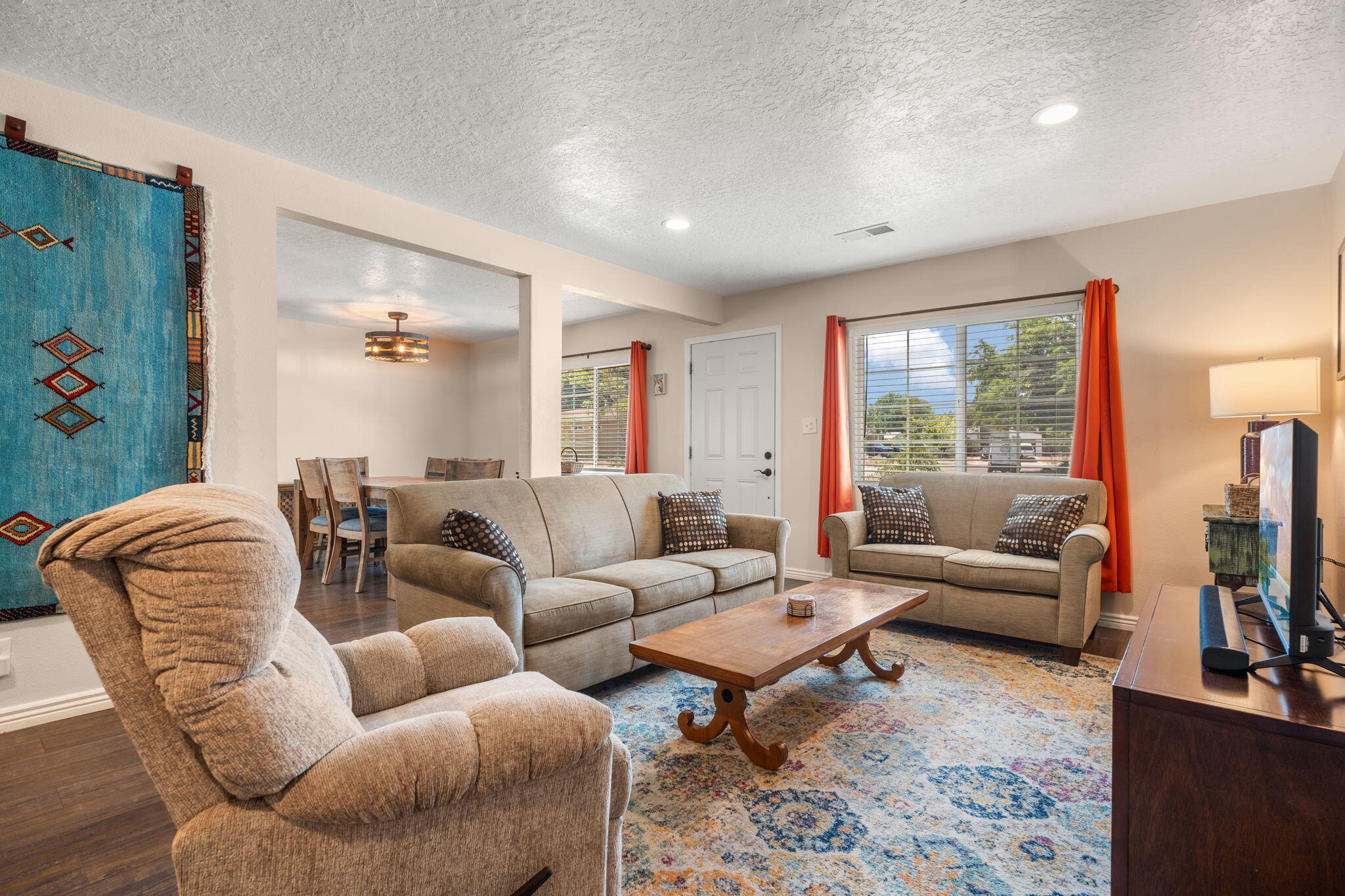 3705 PALO DURO Avenue NE