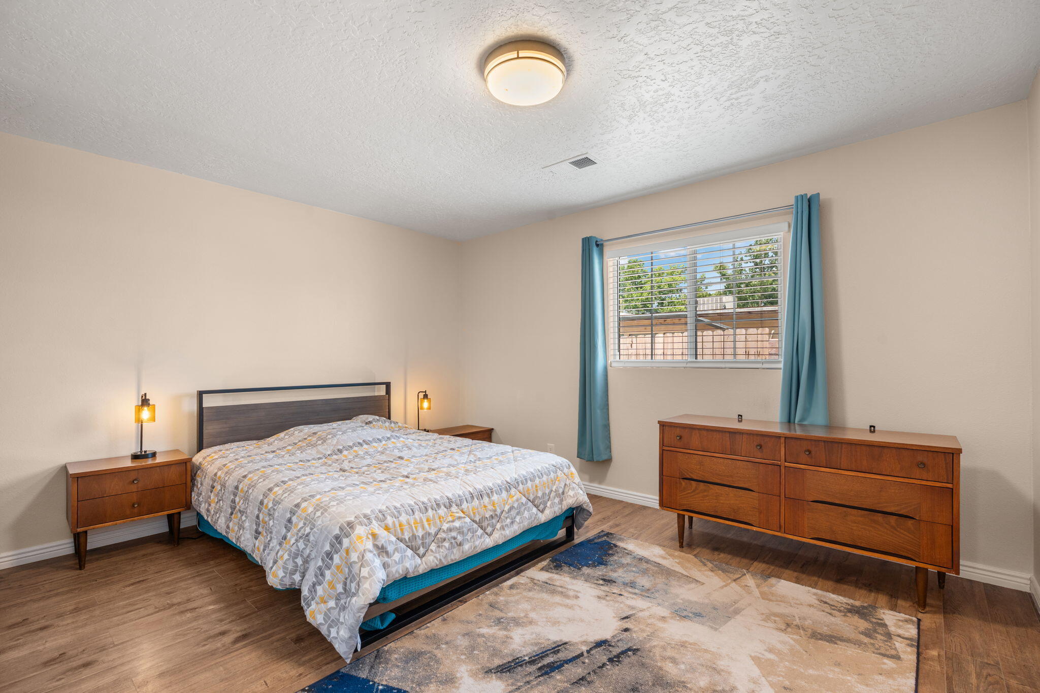 3705 PALO DURO Avenue NE