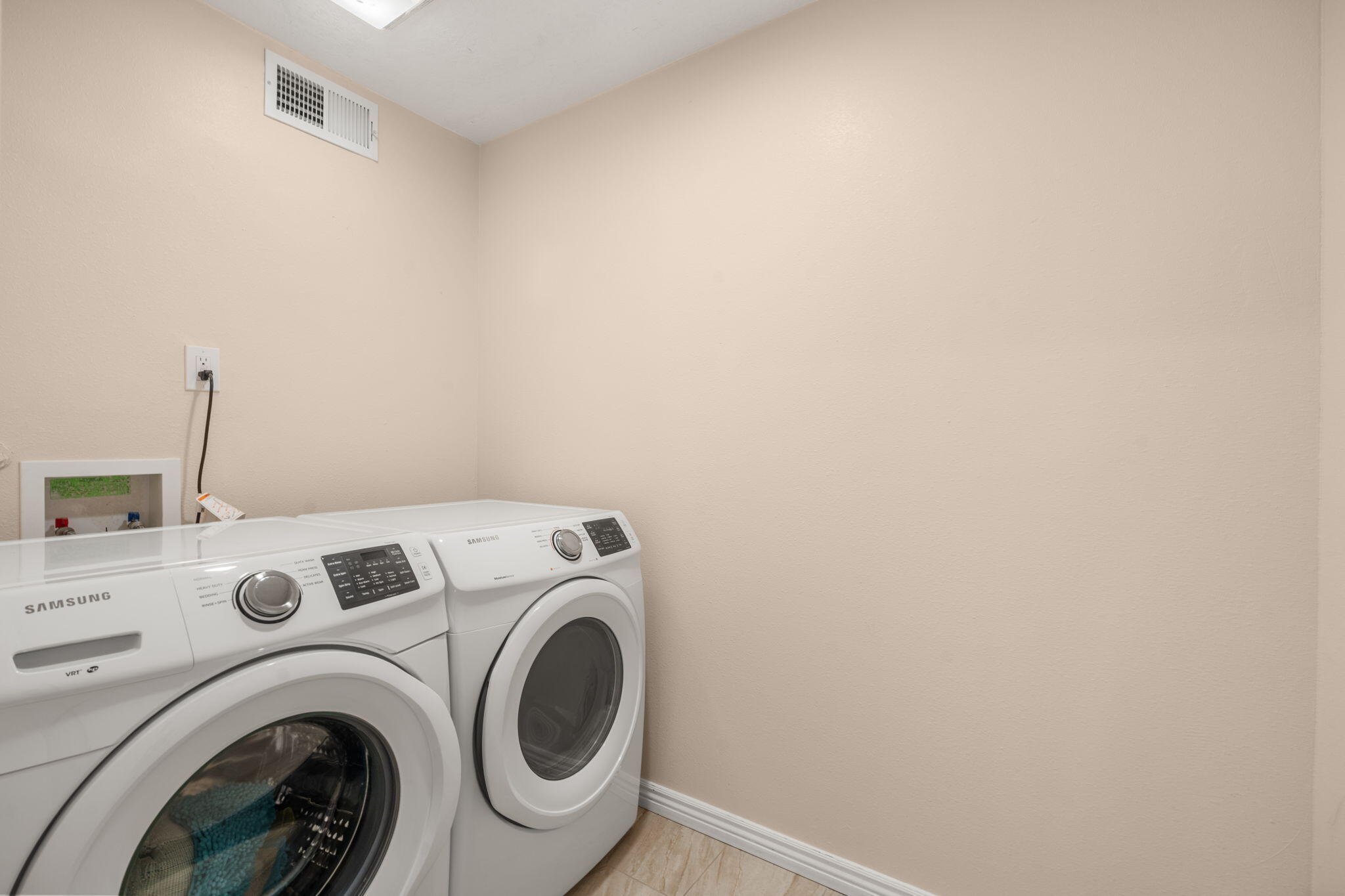 3705 PALO DURO Avenue NE