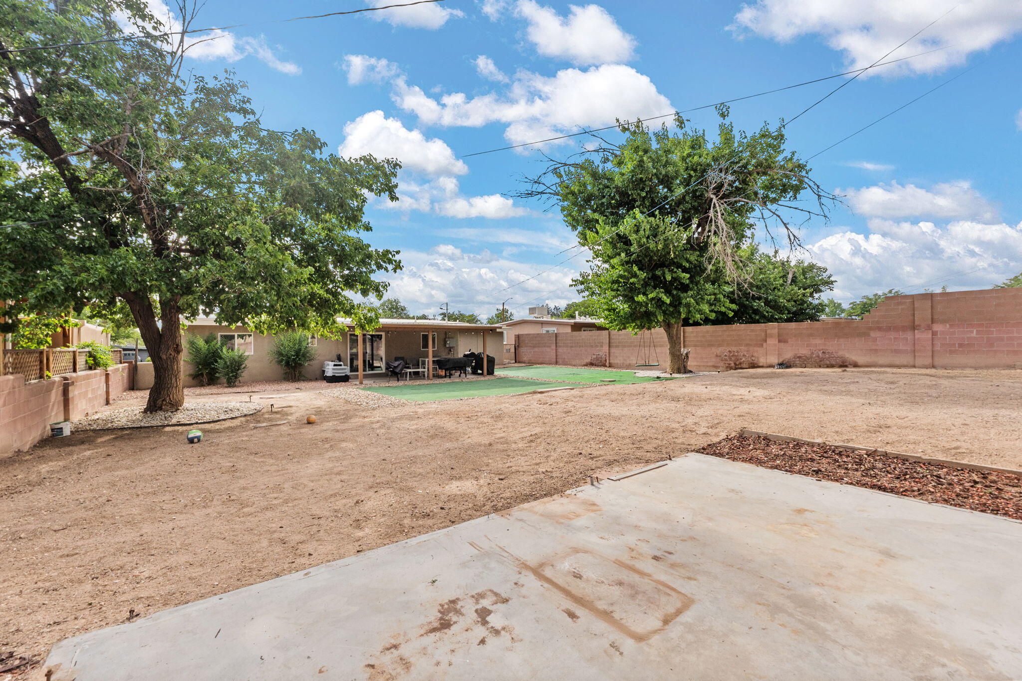 606 ESPANOLA Street NE