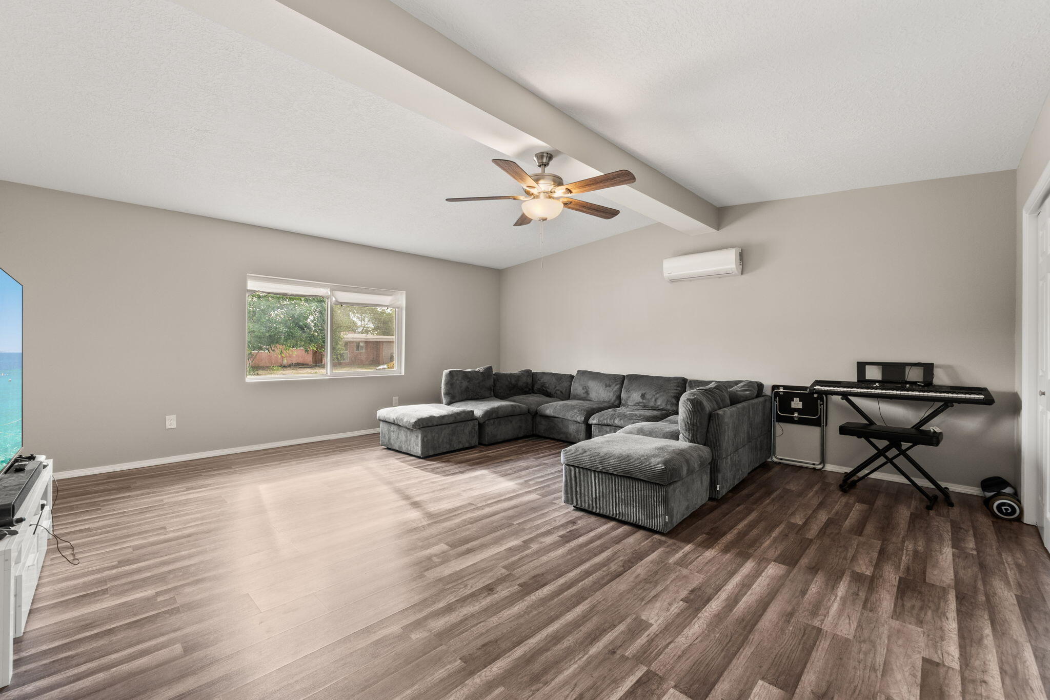 606 ESPANOLA Street NE