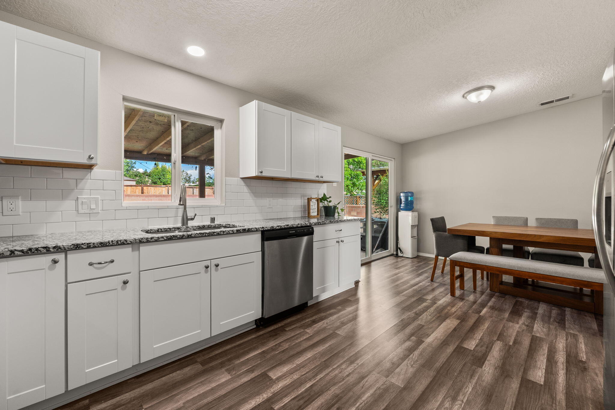 606 ESPANOLA Street NE