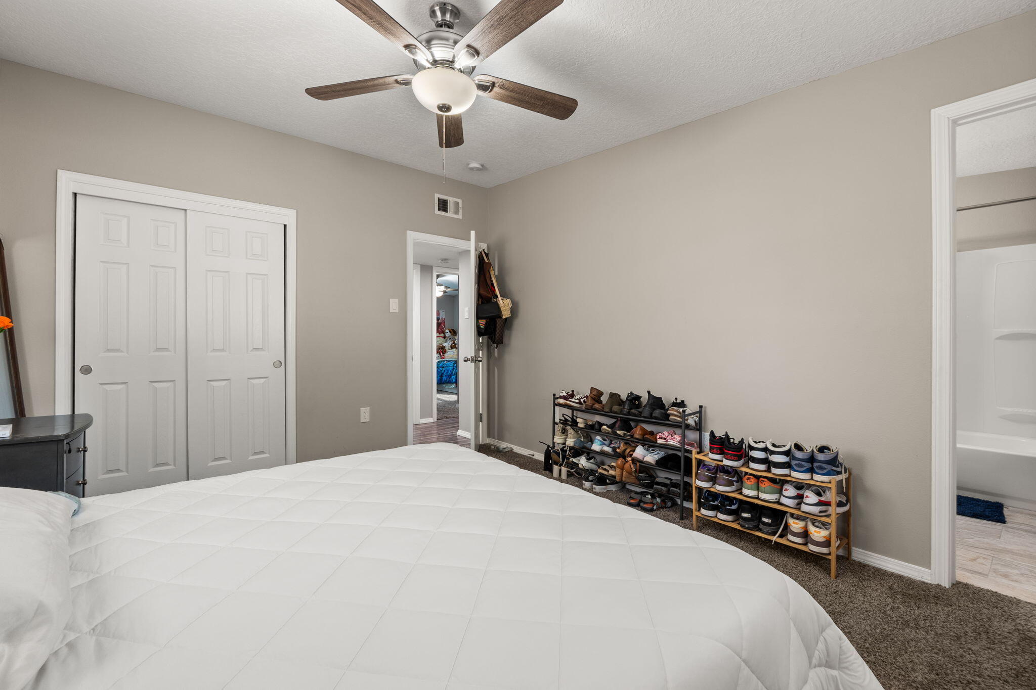 606 ESPANOLA Street NE