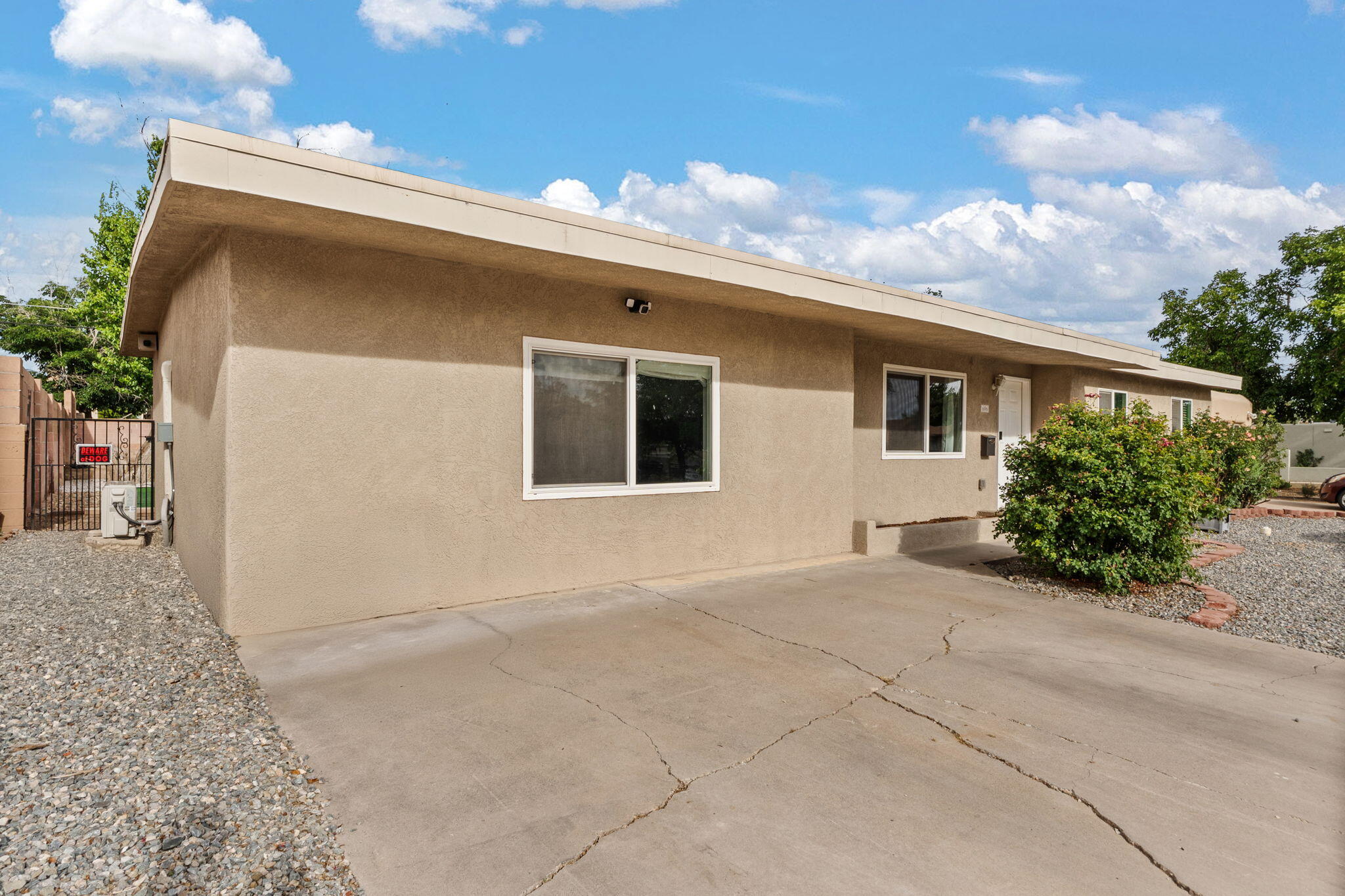 606 ESPANOLA Street NE