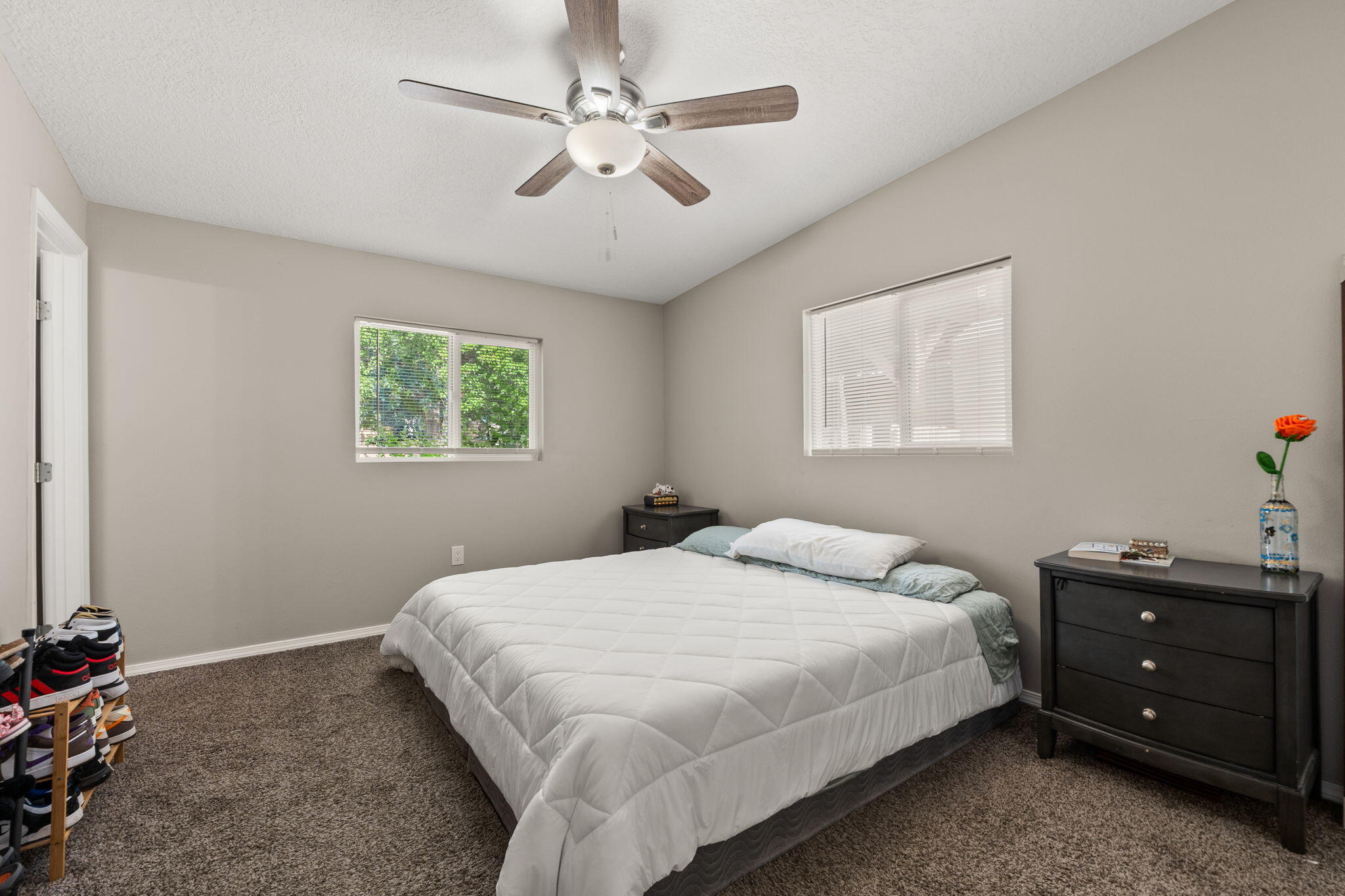 606 ESPANOLA Street NE