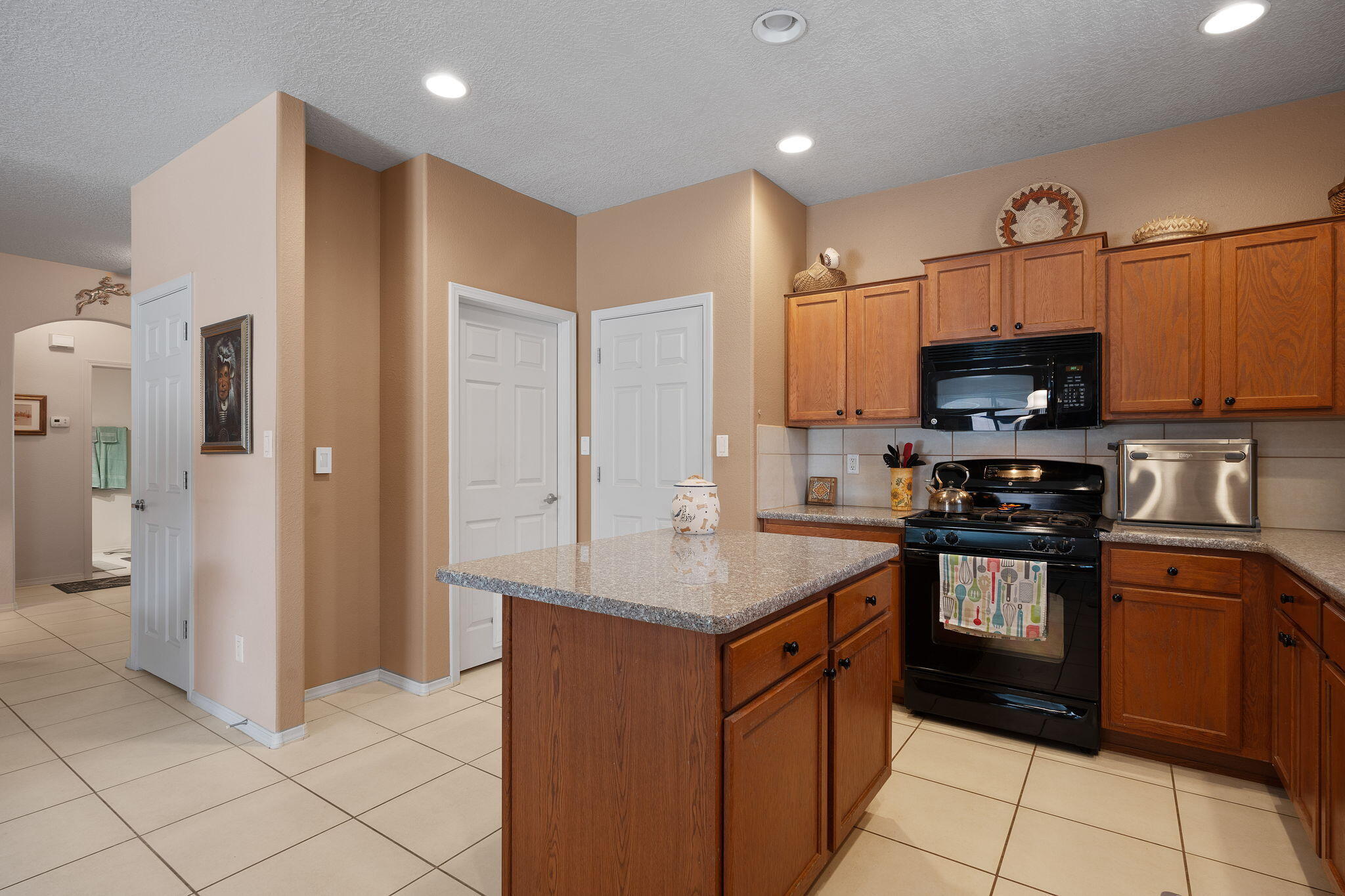 1717 CHISHOLM Trail NE