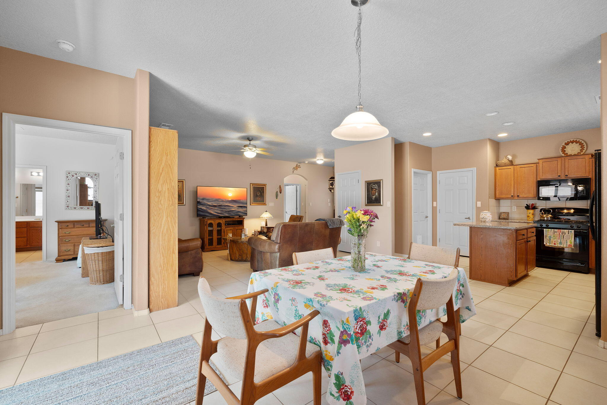 1717 CHISHOLM Trail NE