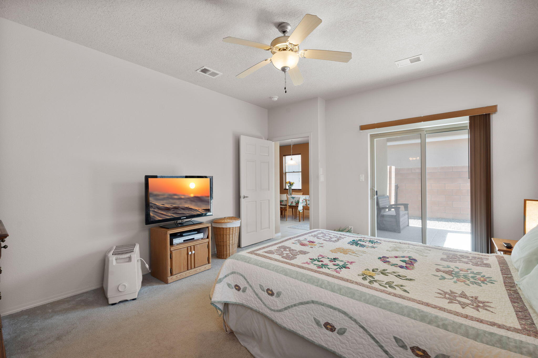 1717 CHISHOLM Trail NE