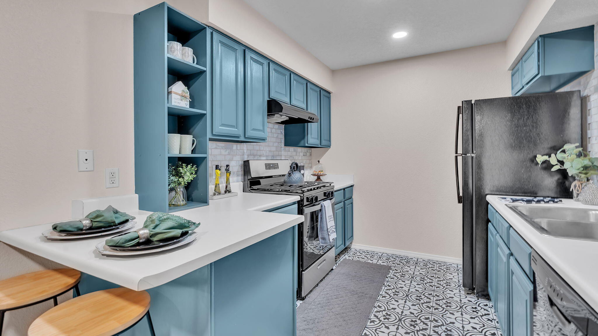 4701 MORRIS Street NE 402