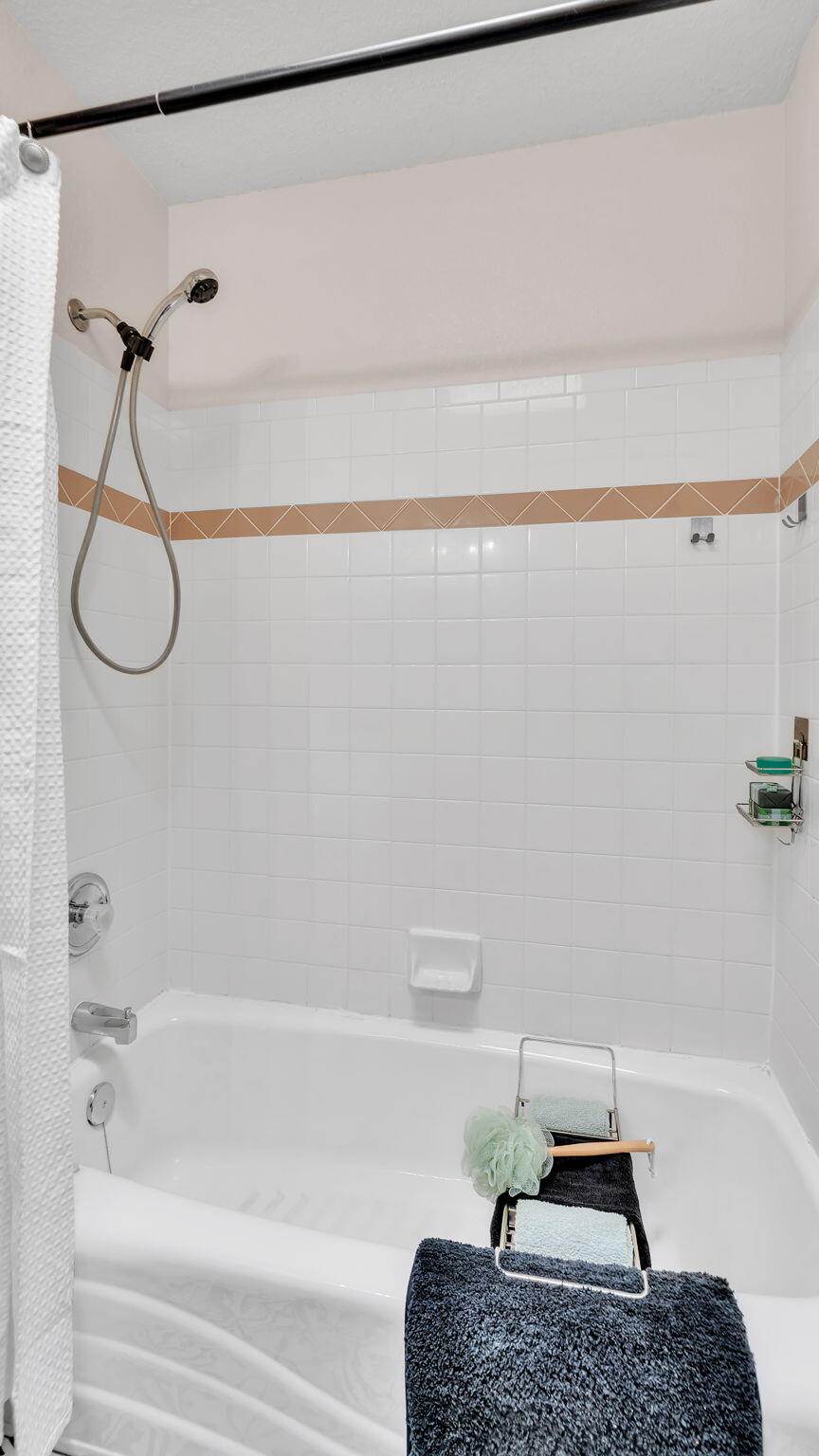 4701 MORRIS Street NE 402