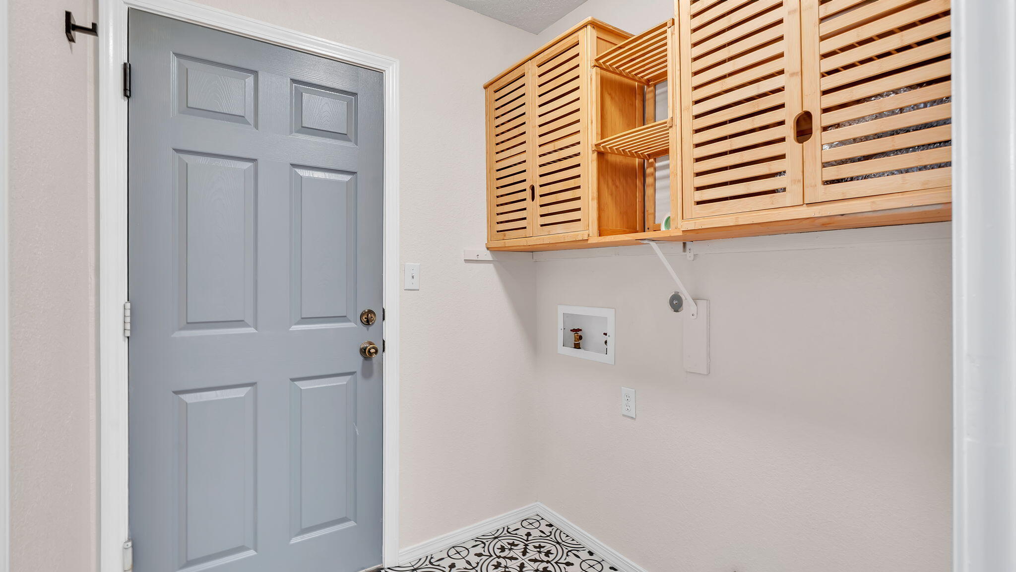 4701 MORRIS Street NE 402